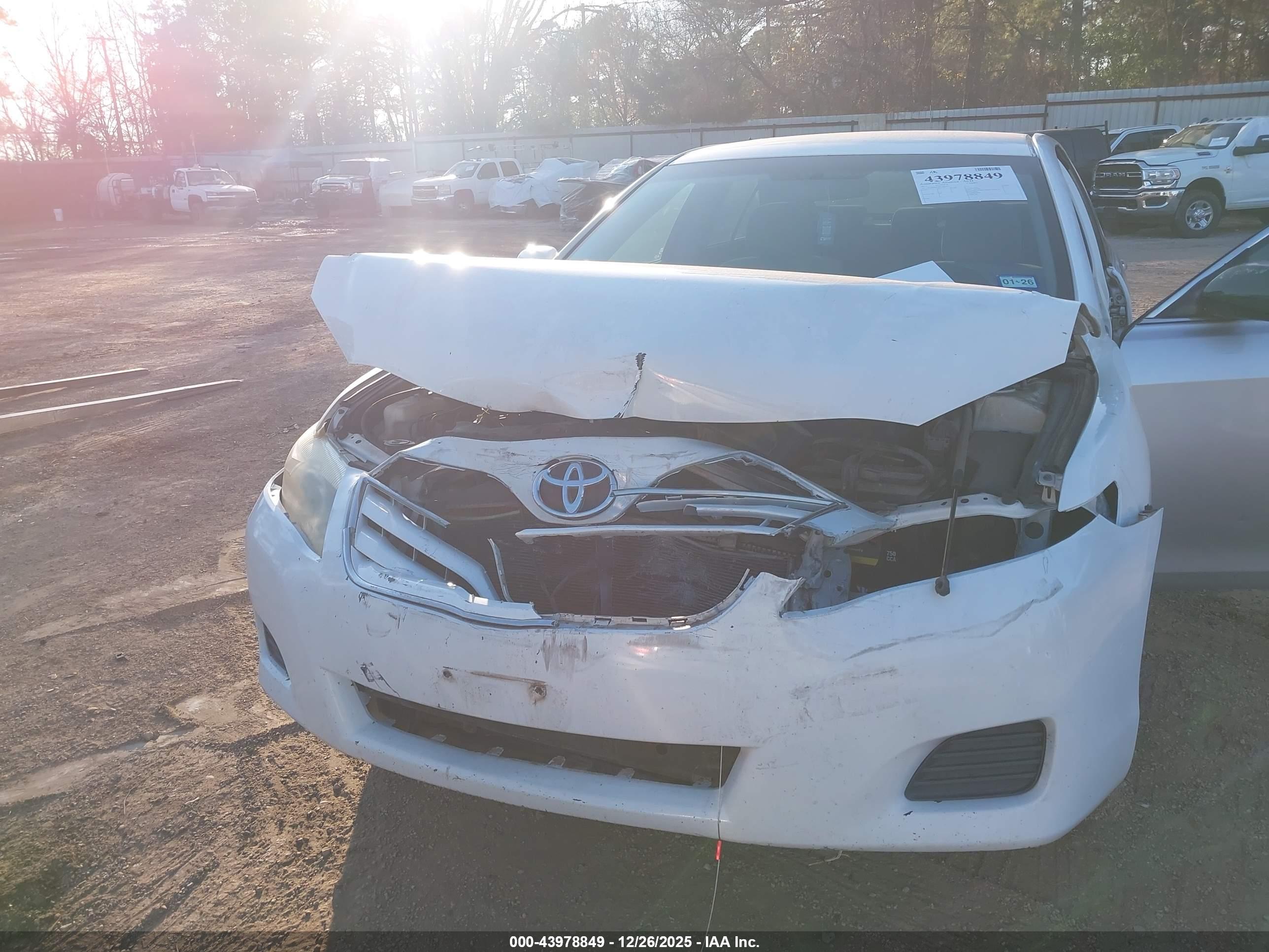 TOYOTA CAMRY image 6