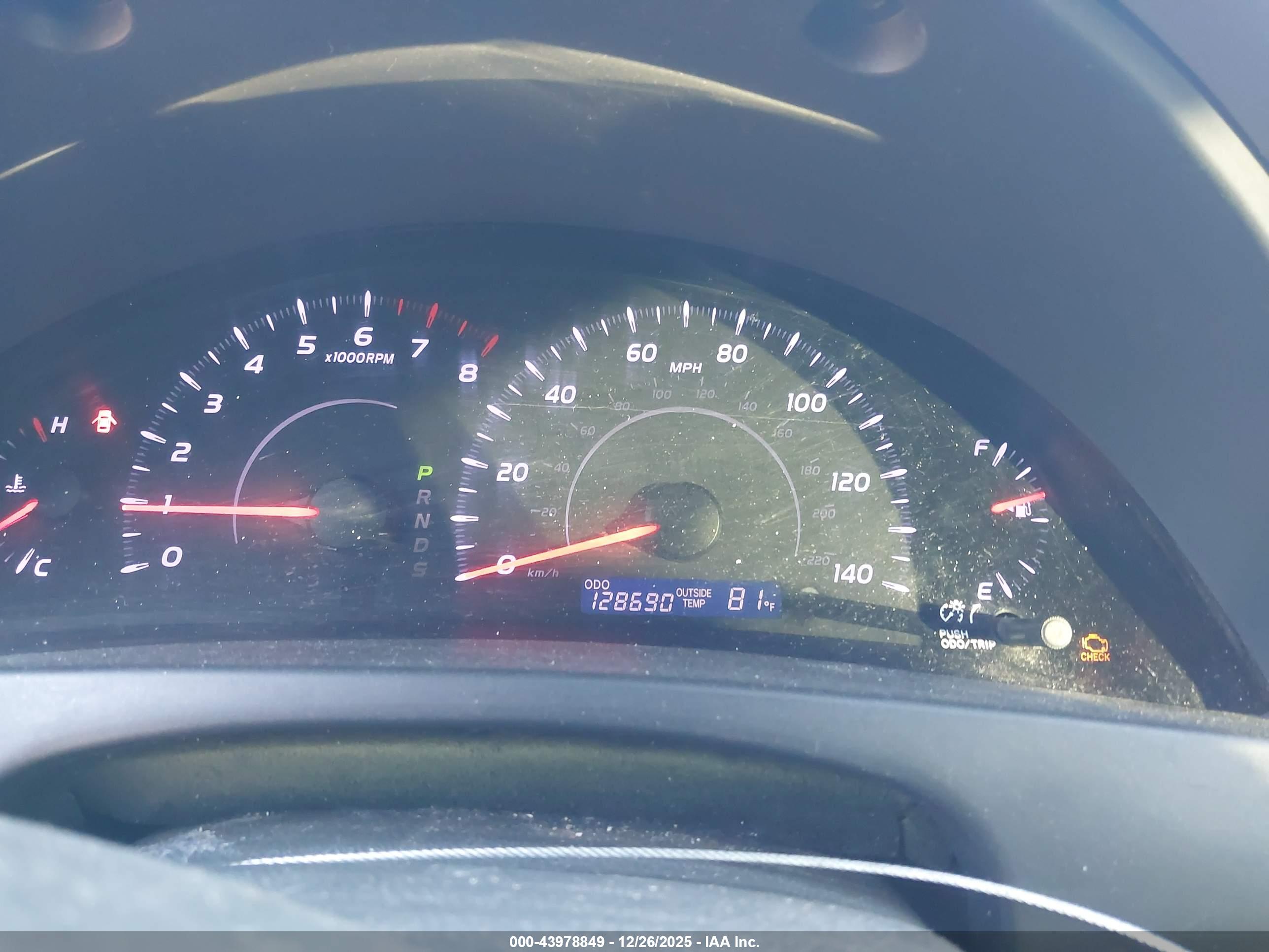 TOYOTA CAMRY image 7