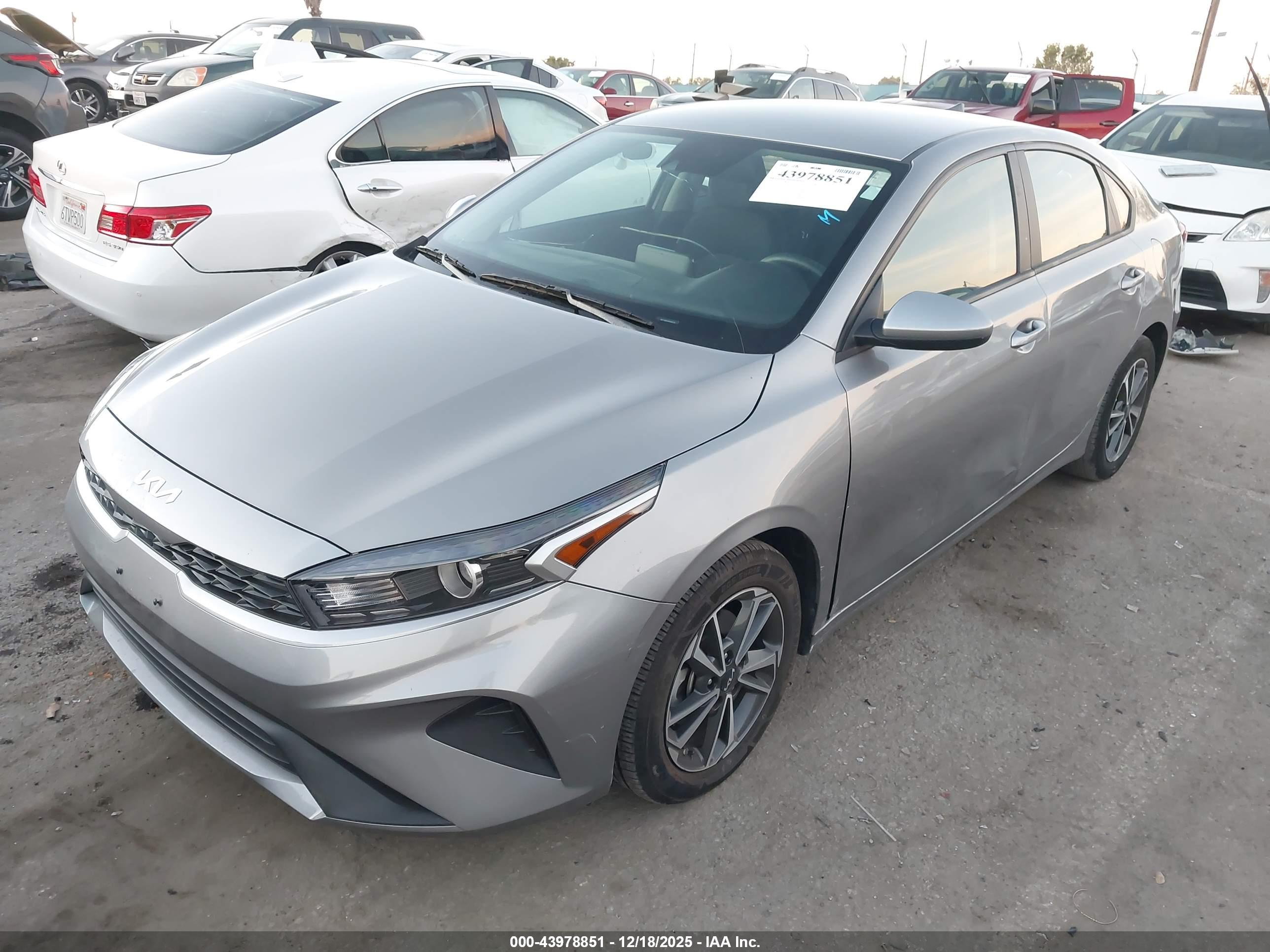 KIA FORTE image 2