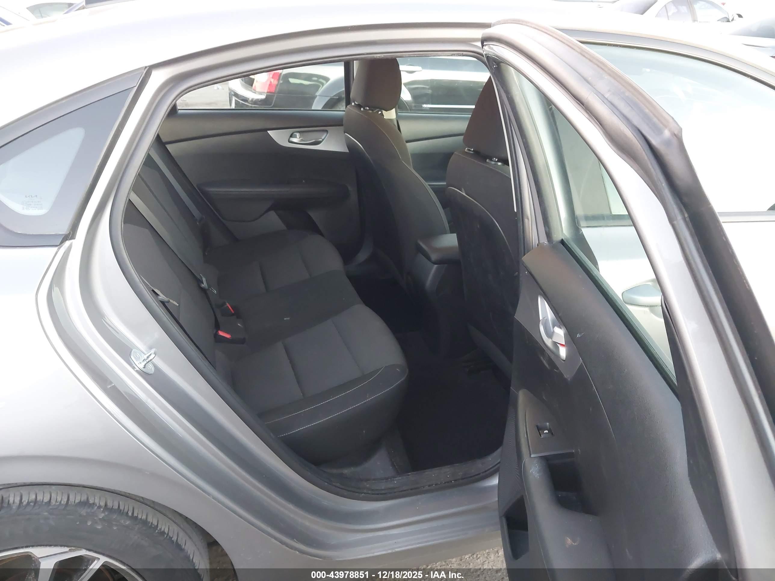 KIA FORTE image 8