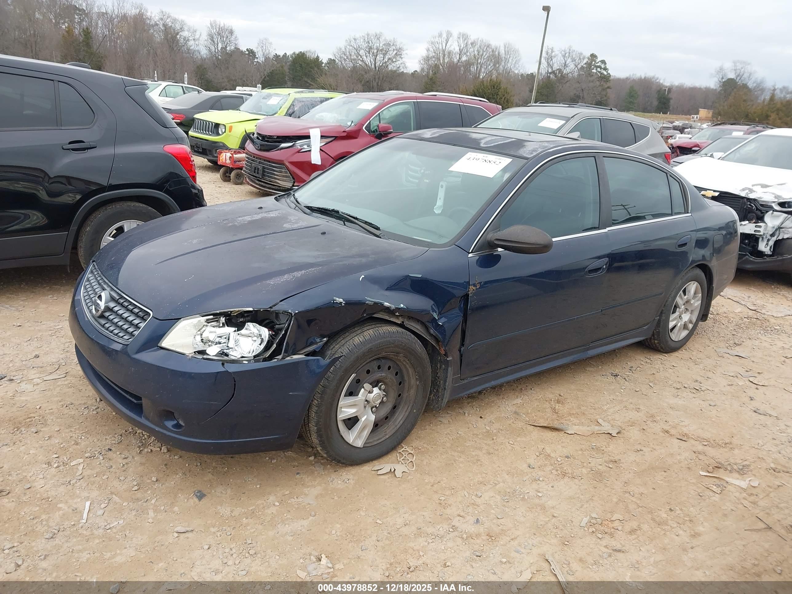 NISSAN ALTIMA image 2