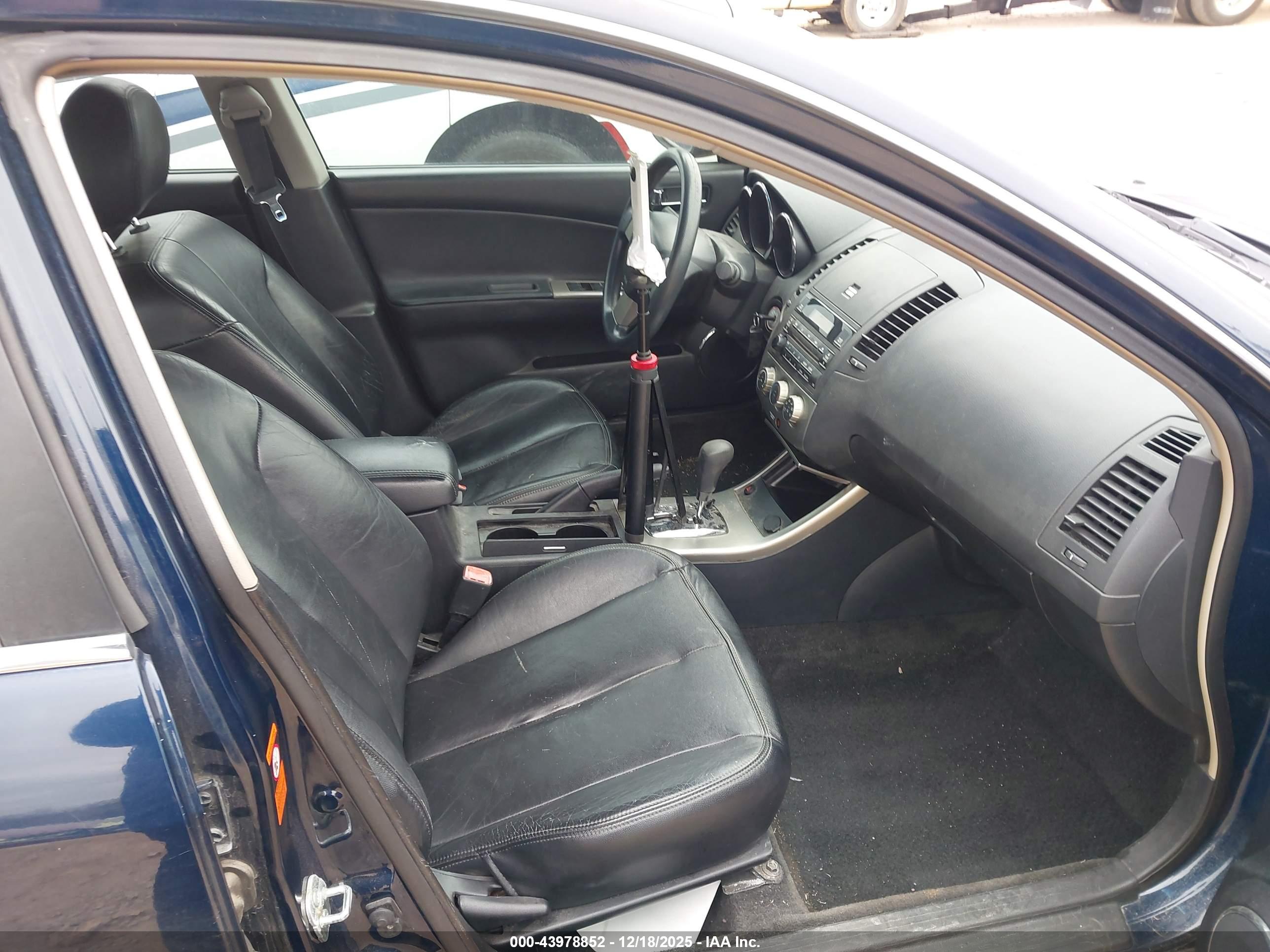 NISSAN ALTIMA image 5