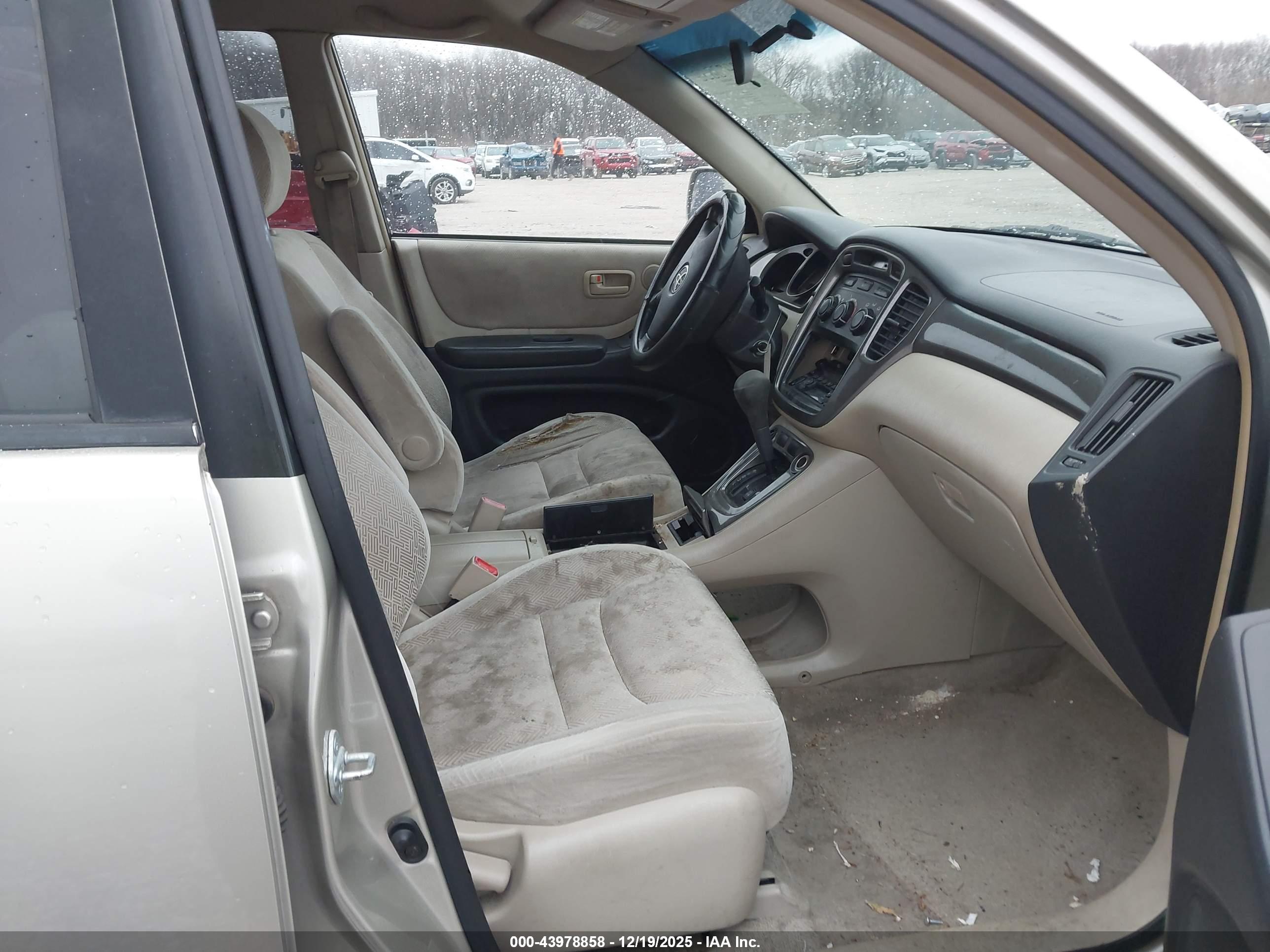 TOYOTA HIGHLANDER image 5
