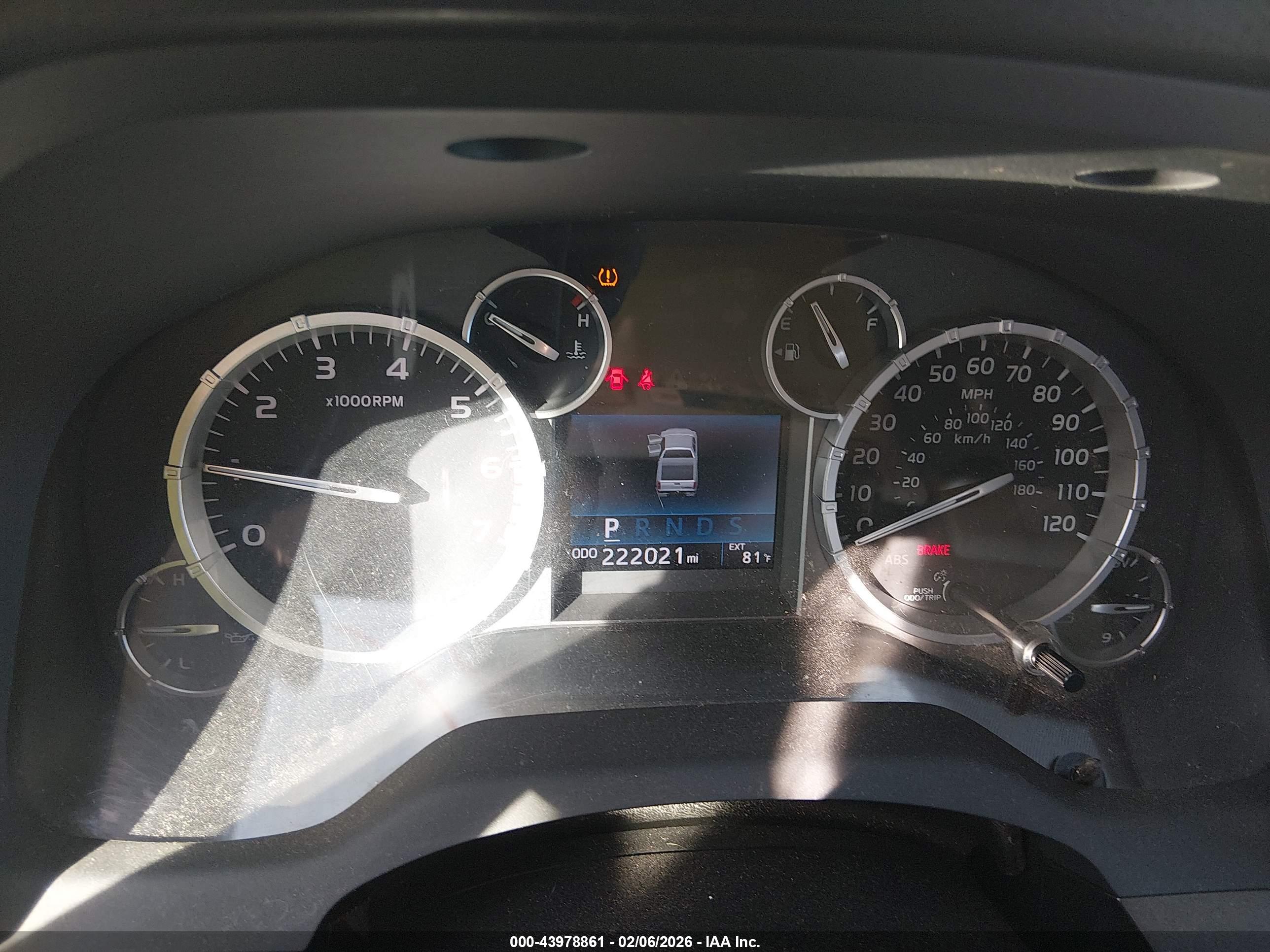 TOYOTA TUNDRA image 7