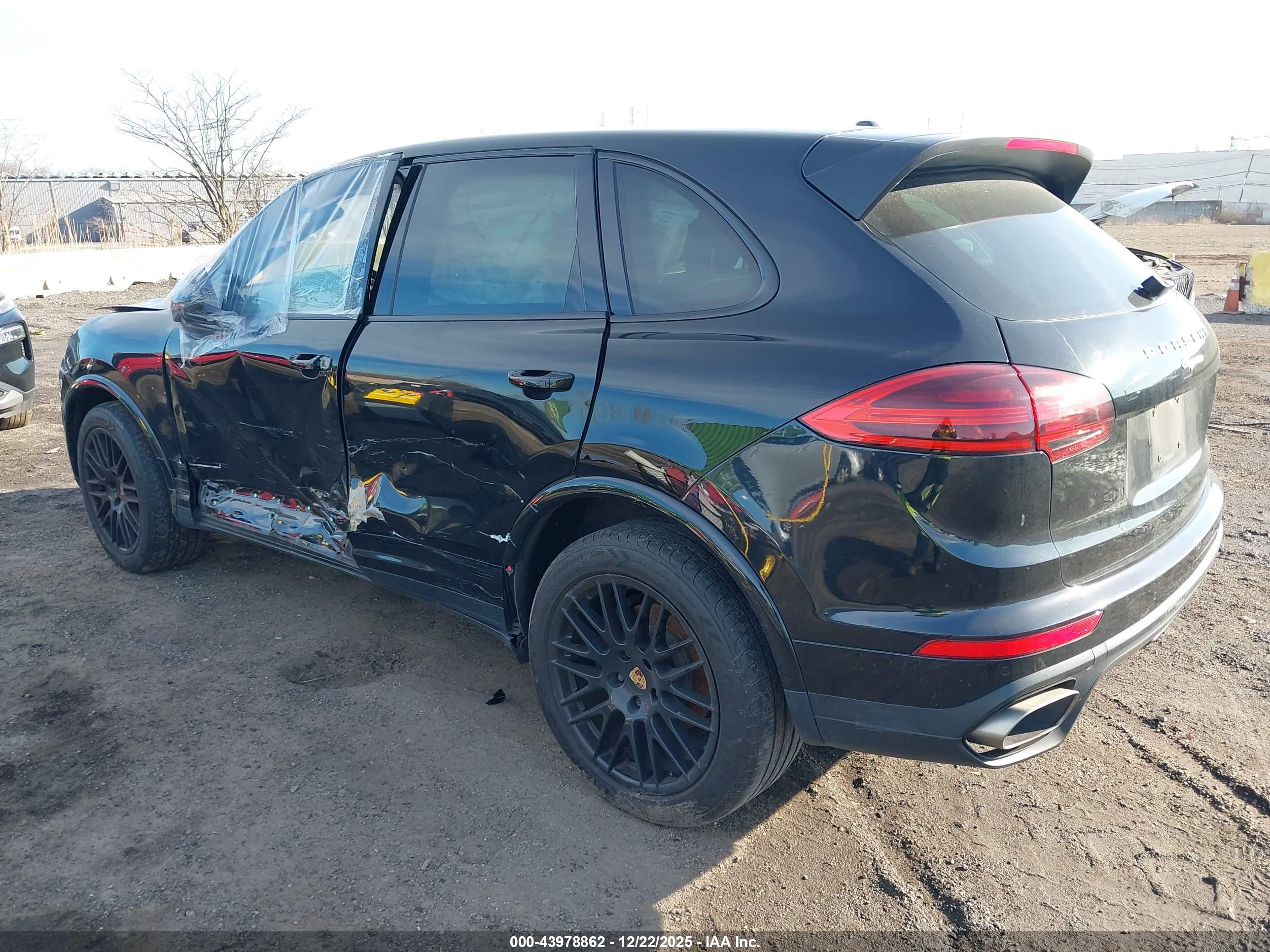 PORSCHE CAYENNE image 3