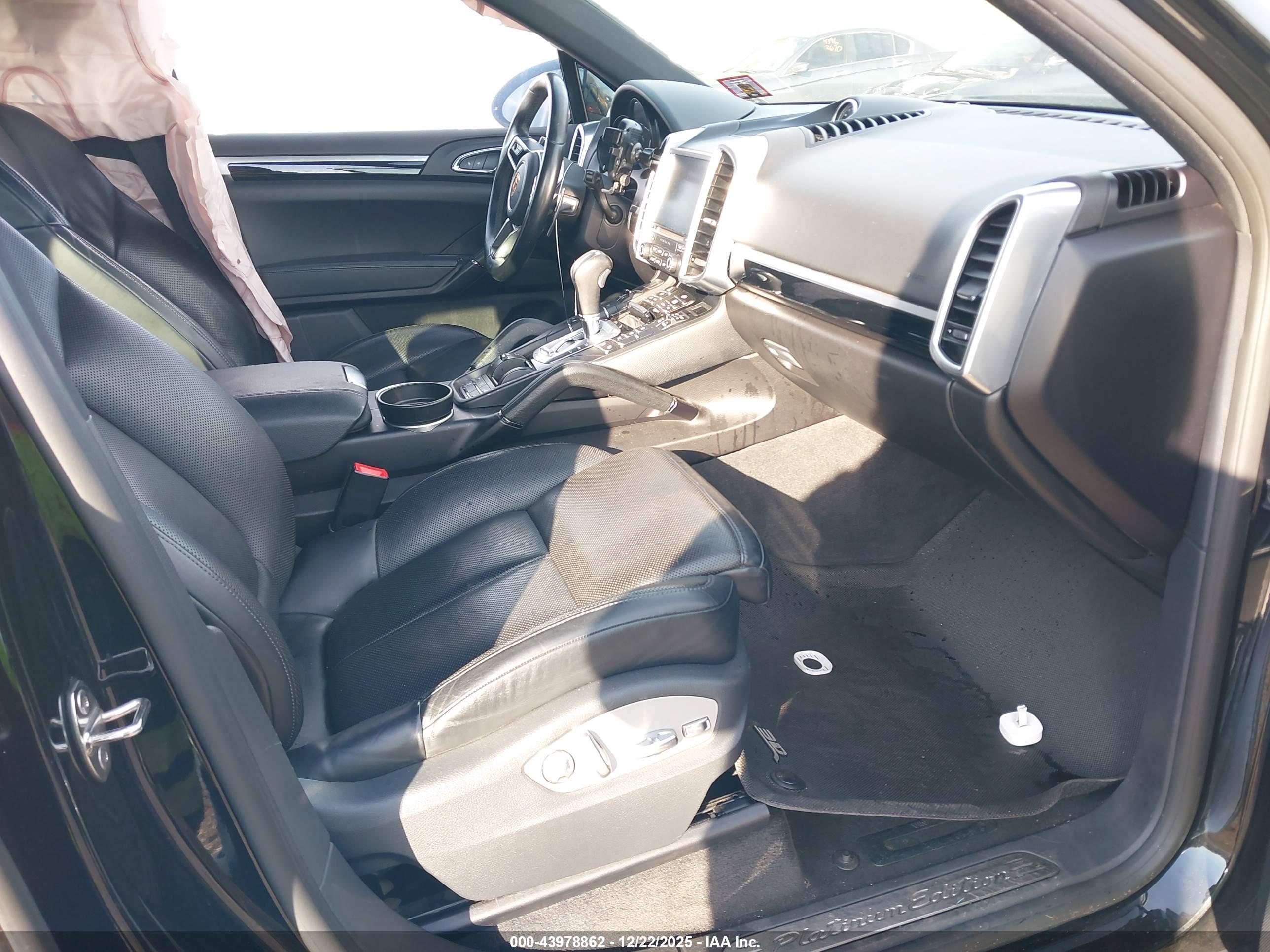 PORSCHE CAYENNE image 5