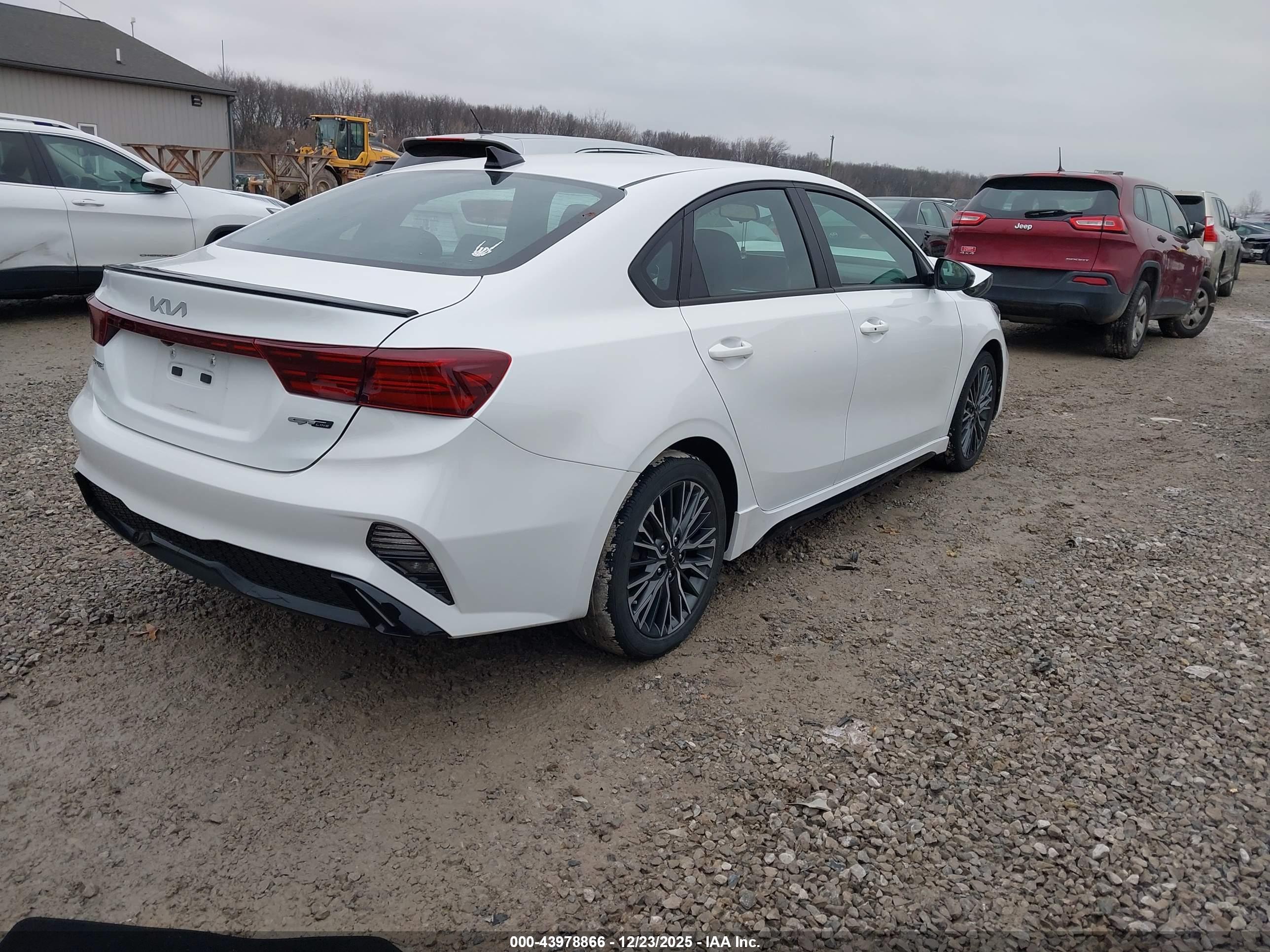 KIA FORTE image 4