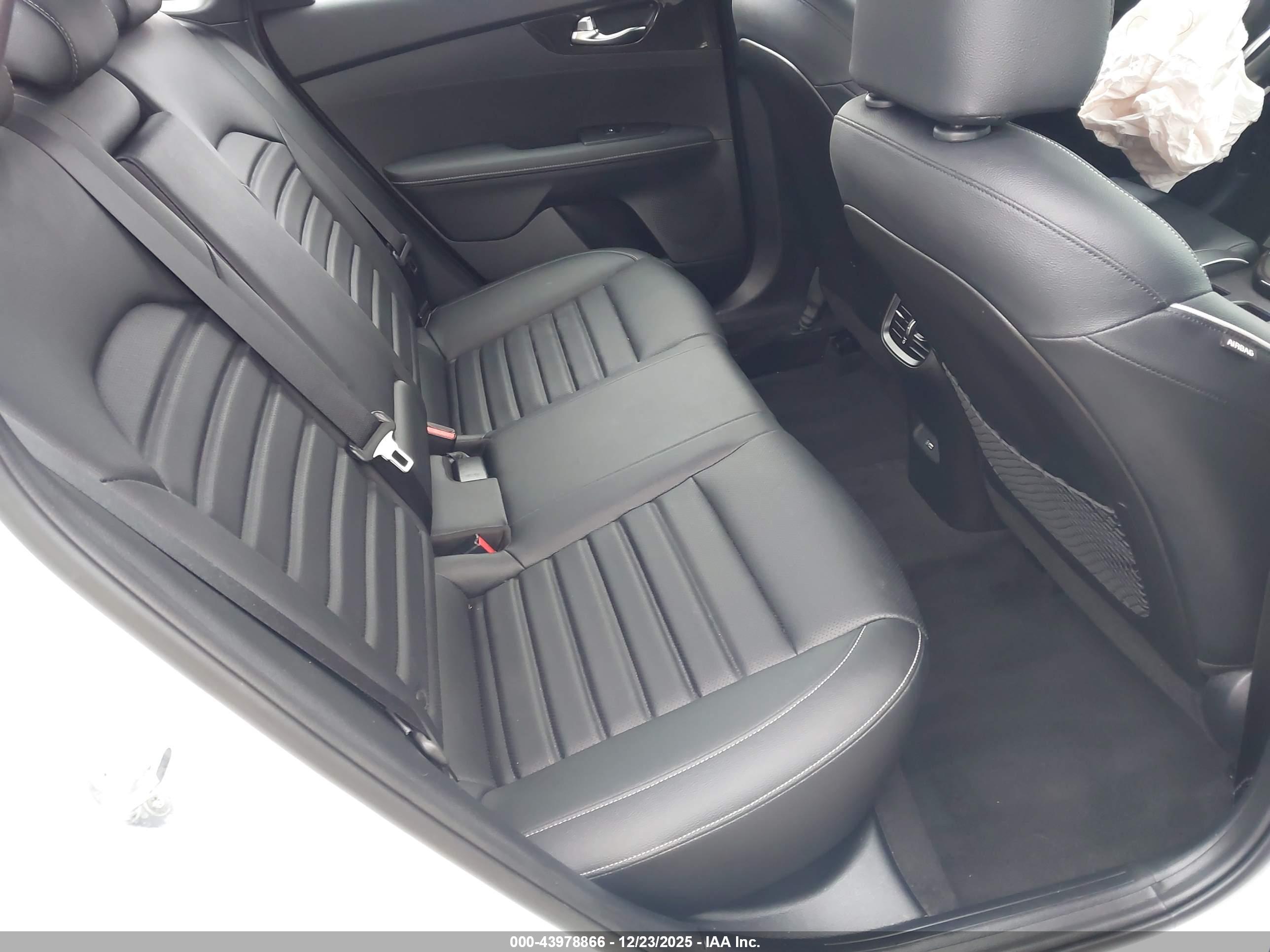 KIA FORTE image 8