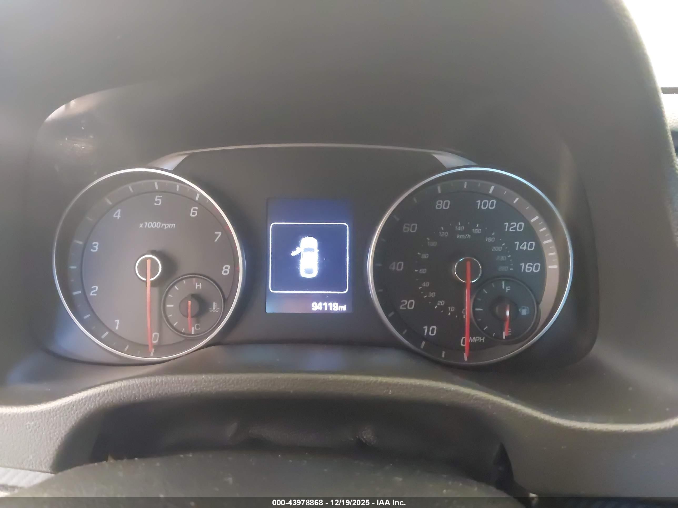 HYUNDAI ELANTRA image 7