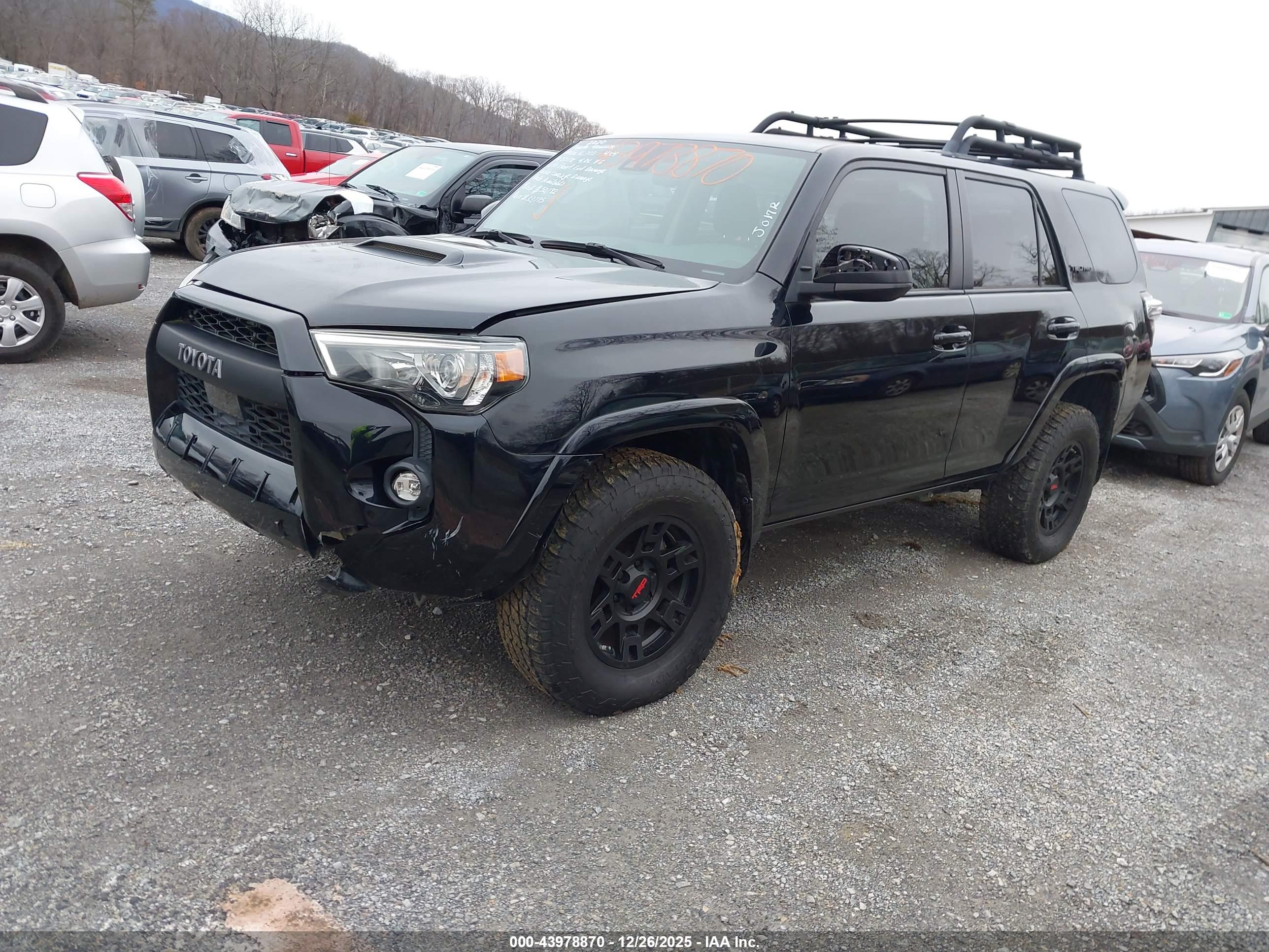 TOYOTA 4RUNNER image 2