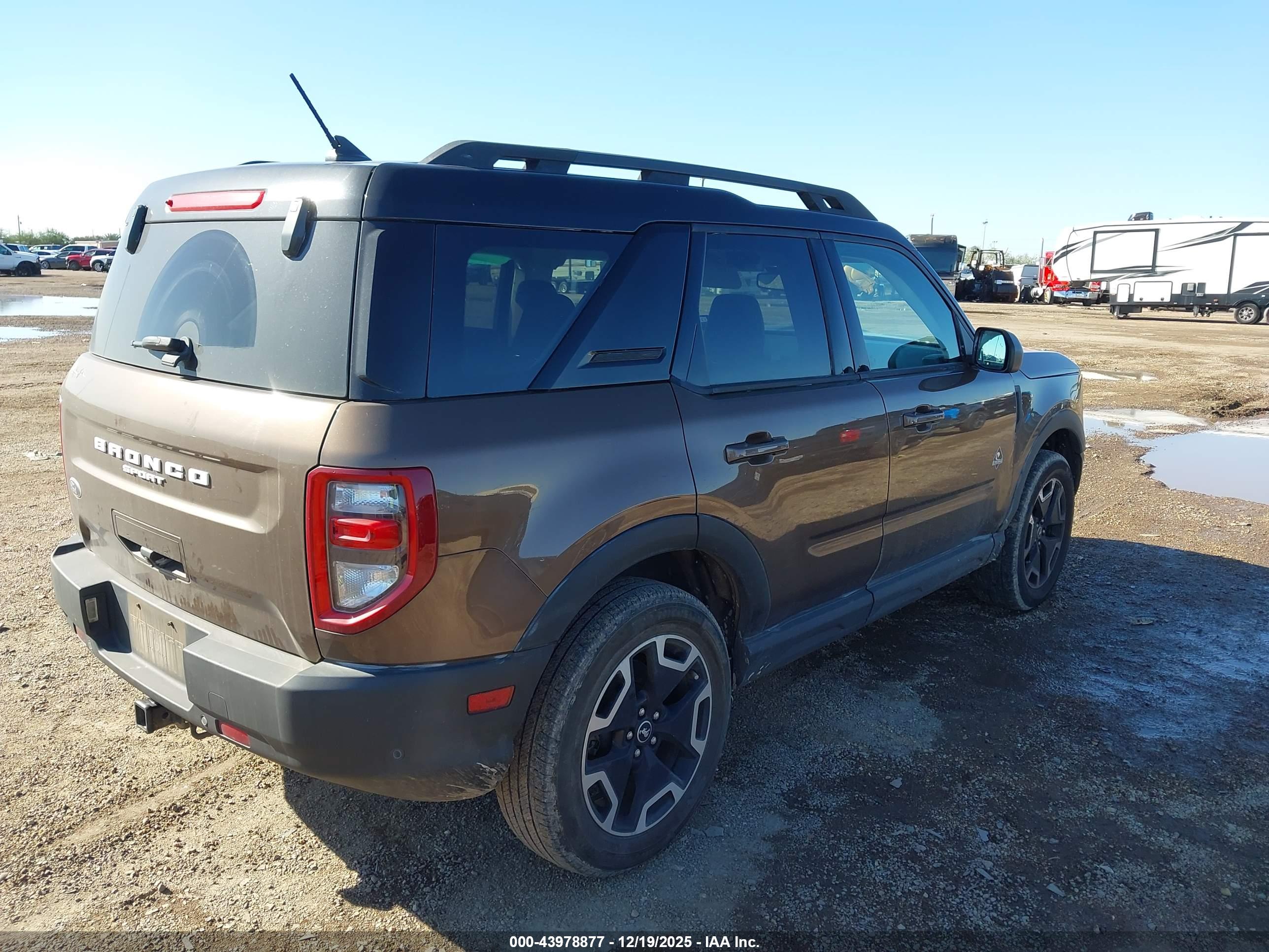 FORD BRONCO image 4