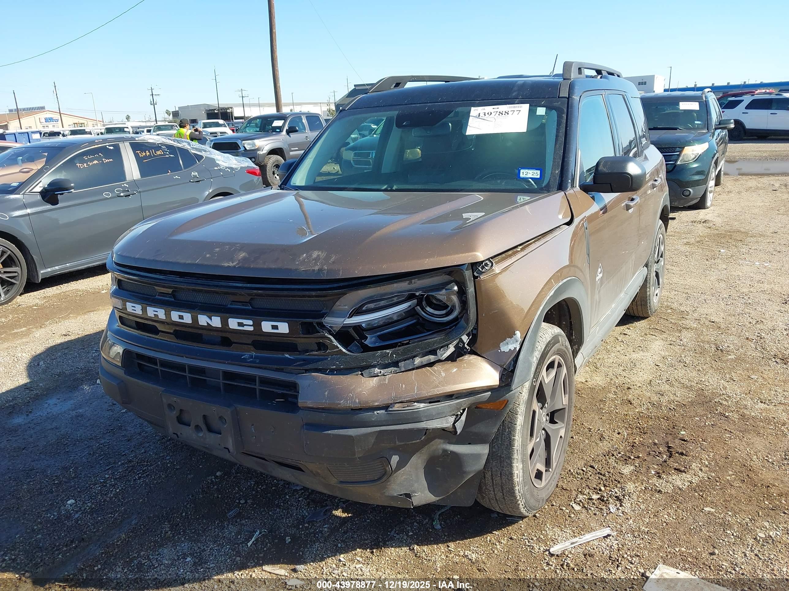 FORD BRONCO image 6
