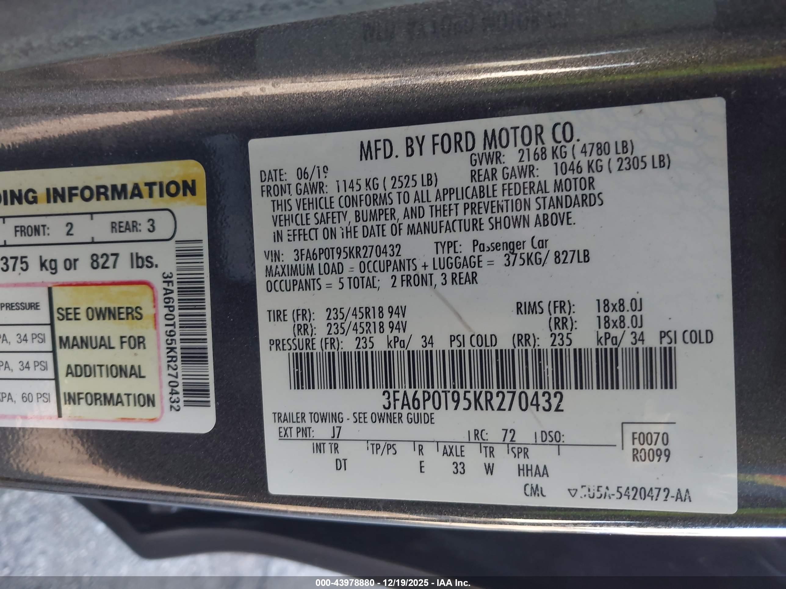FORD FUSION image 9