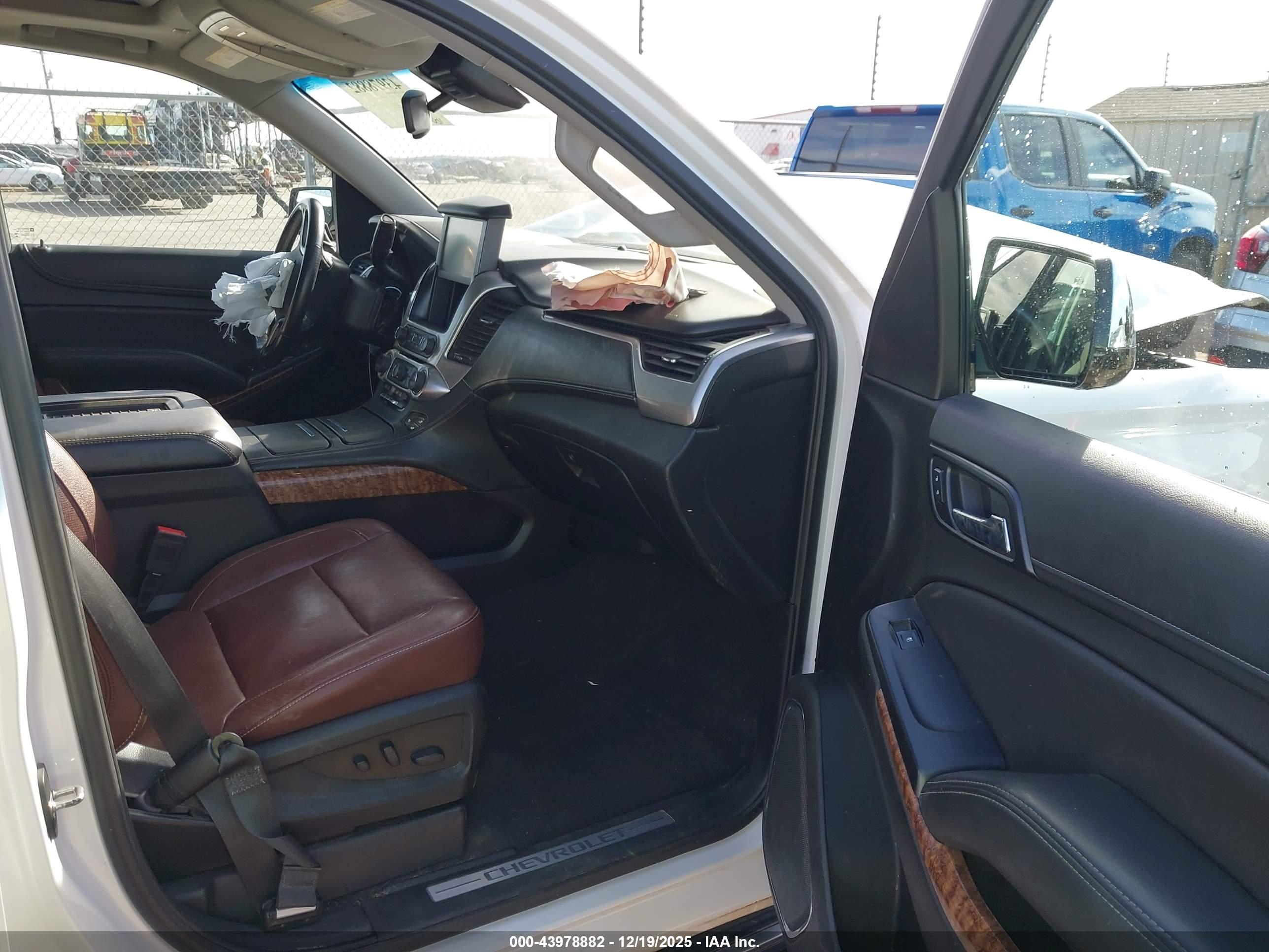 CHEVROLET TAHOE image 5