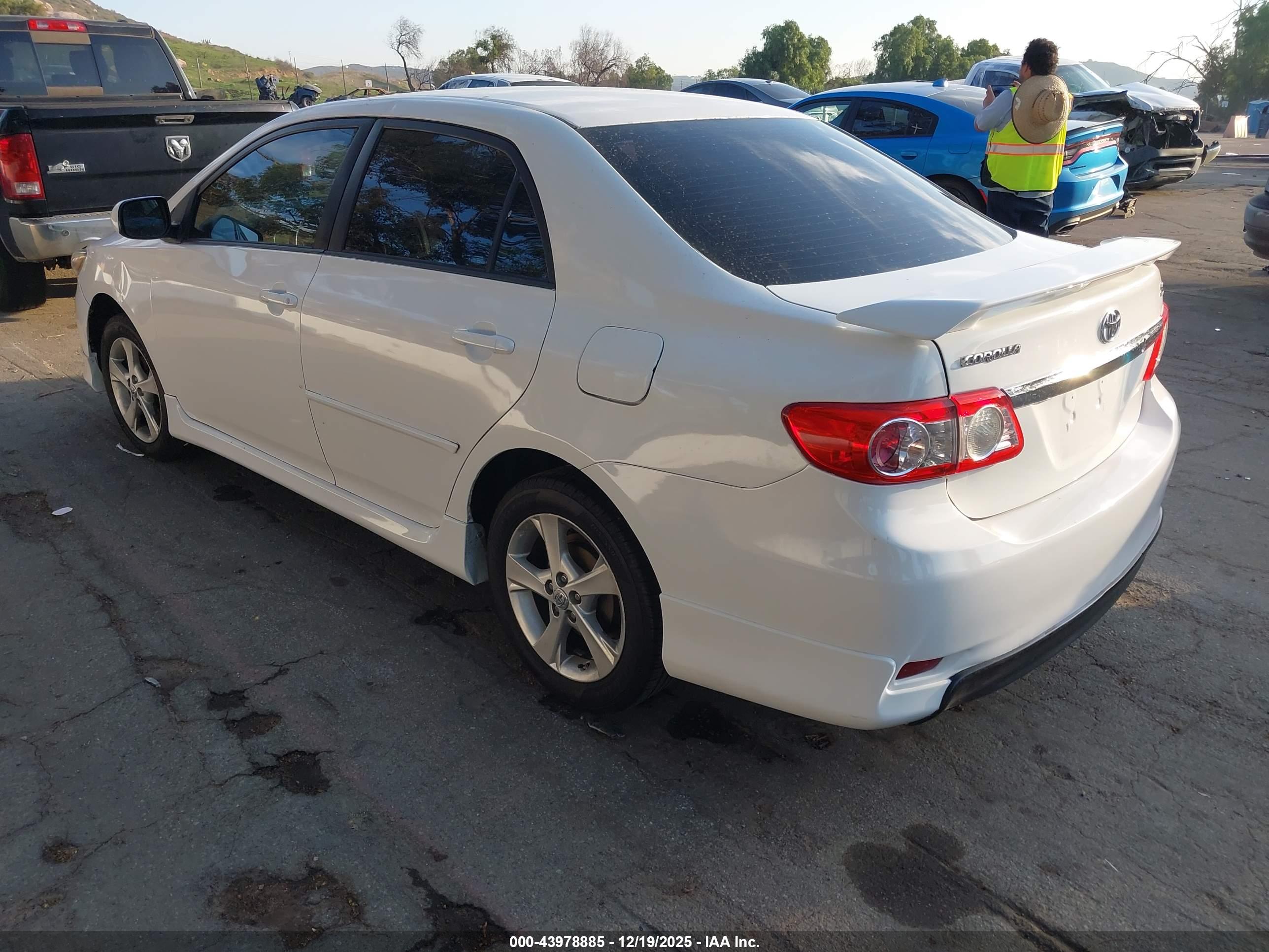TOYOTA COROLLA image 3