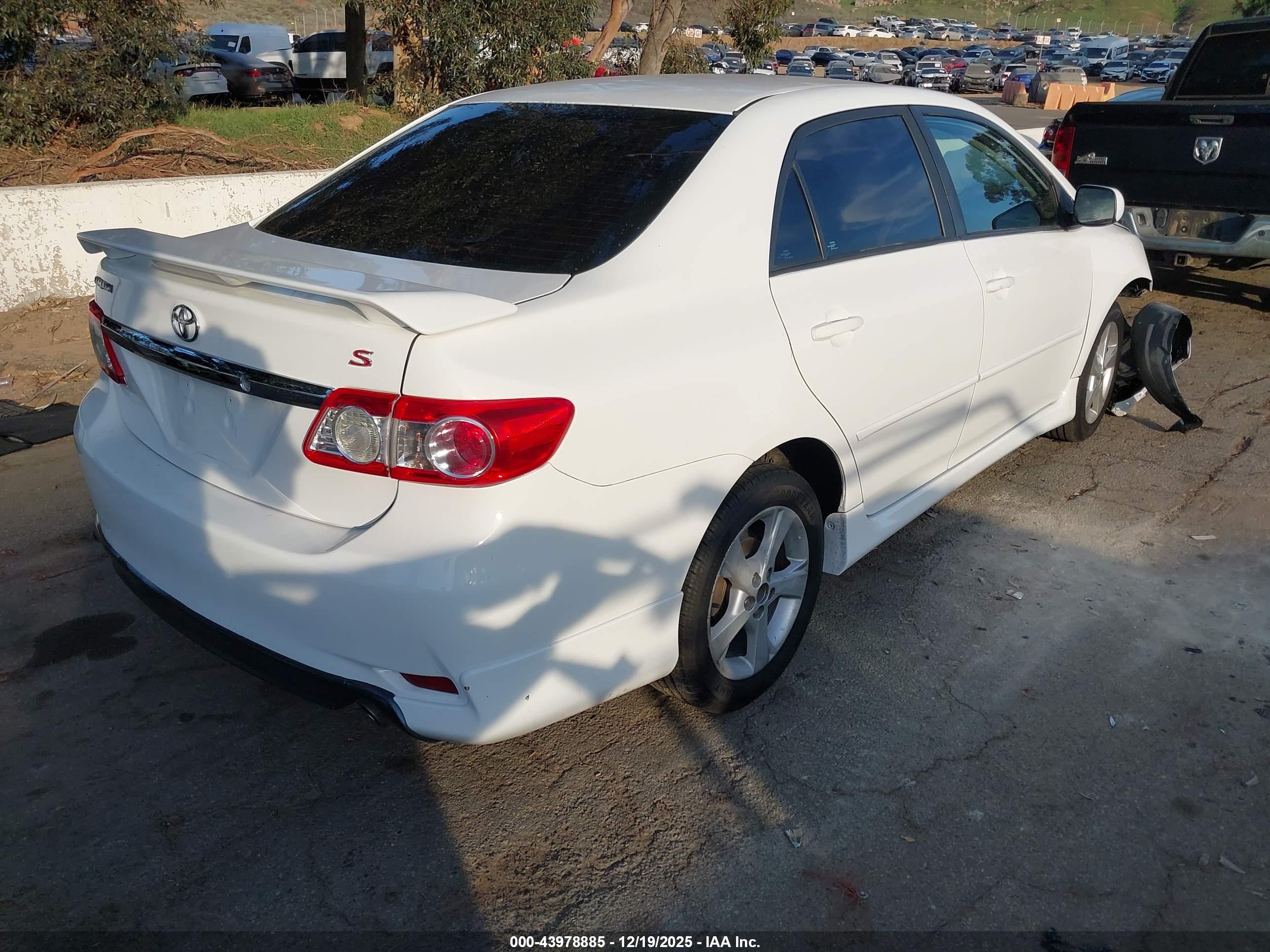 TOYOTA COROLLA image 4