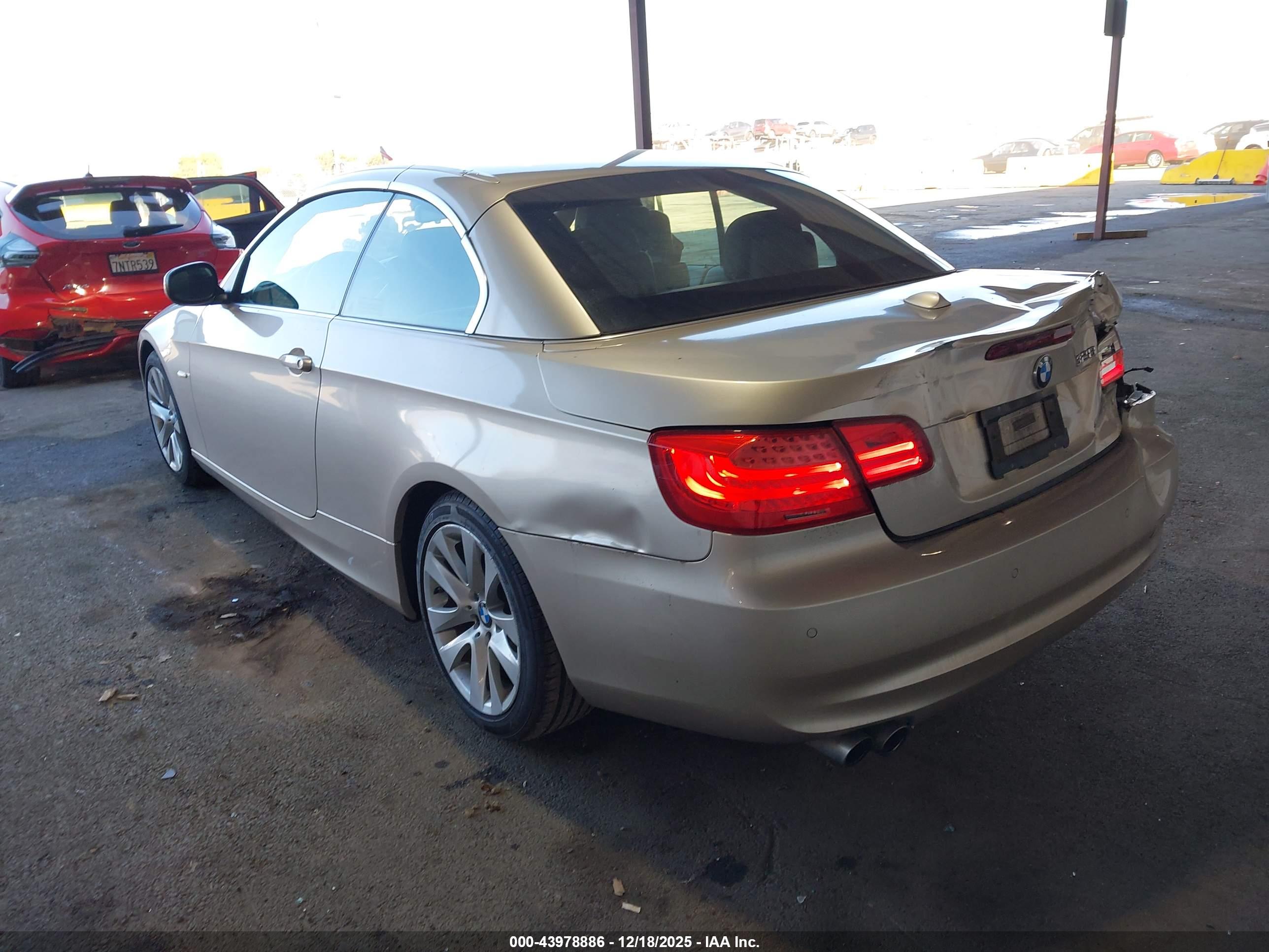 BMW 328I image 3