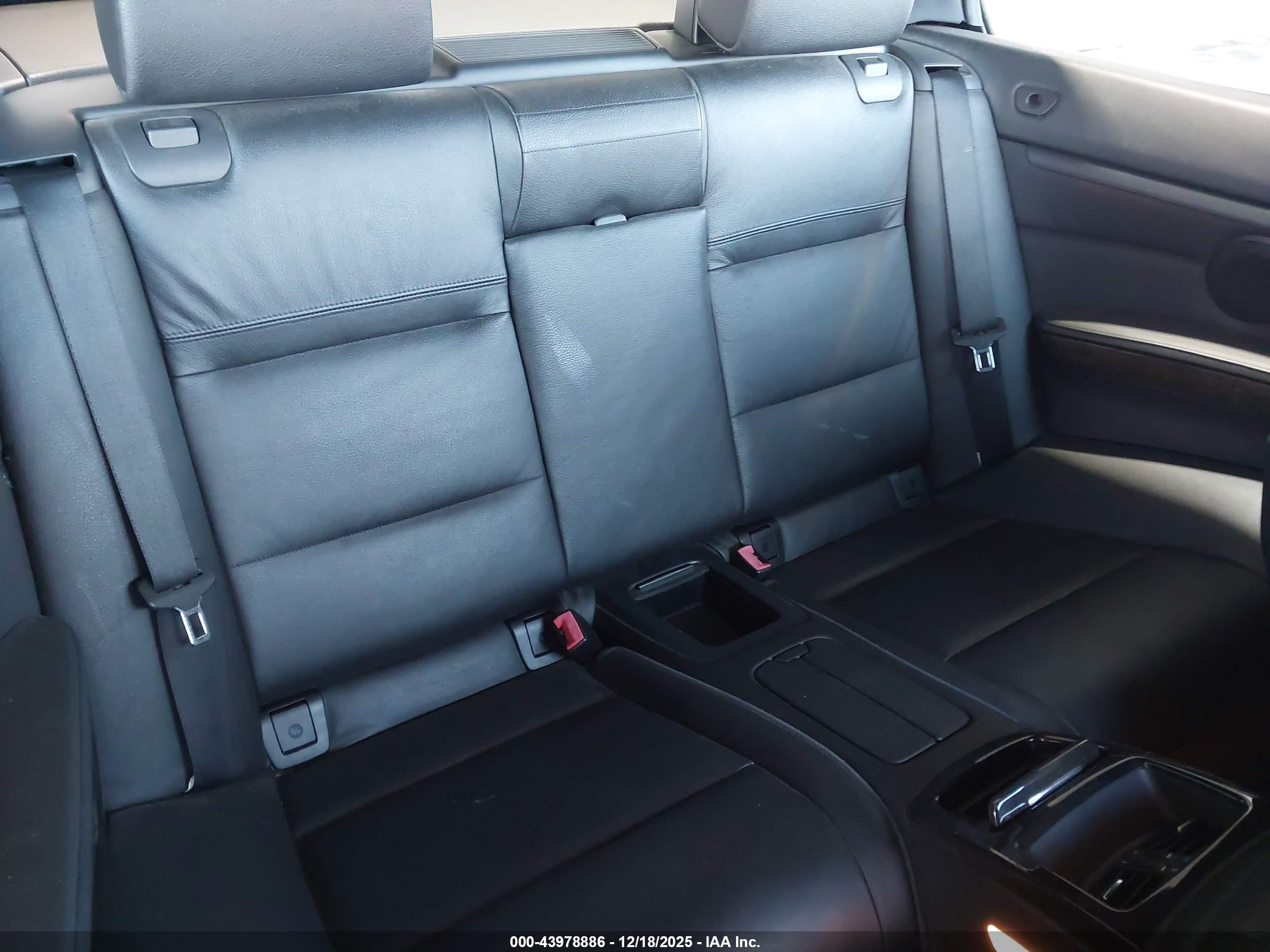 BMW 328I image 8