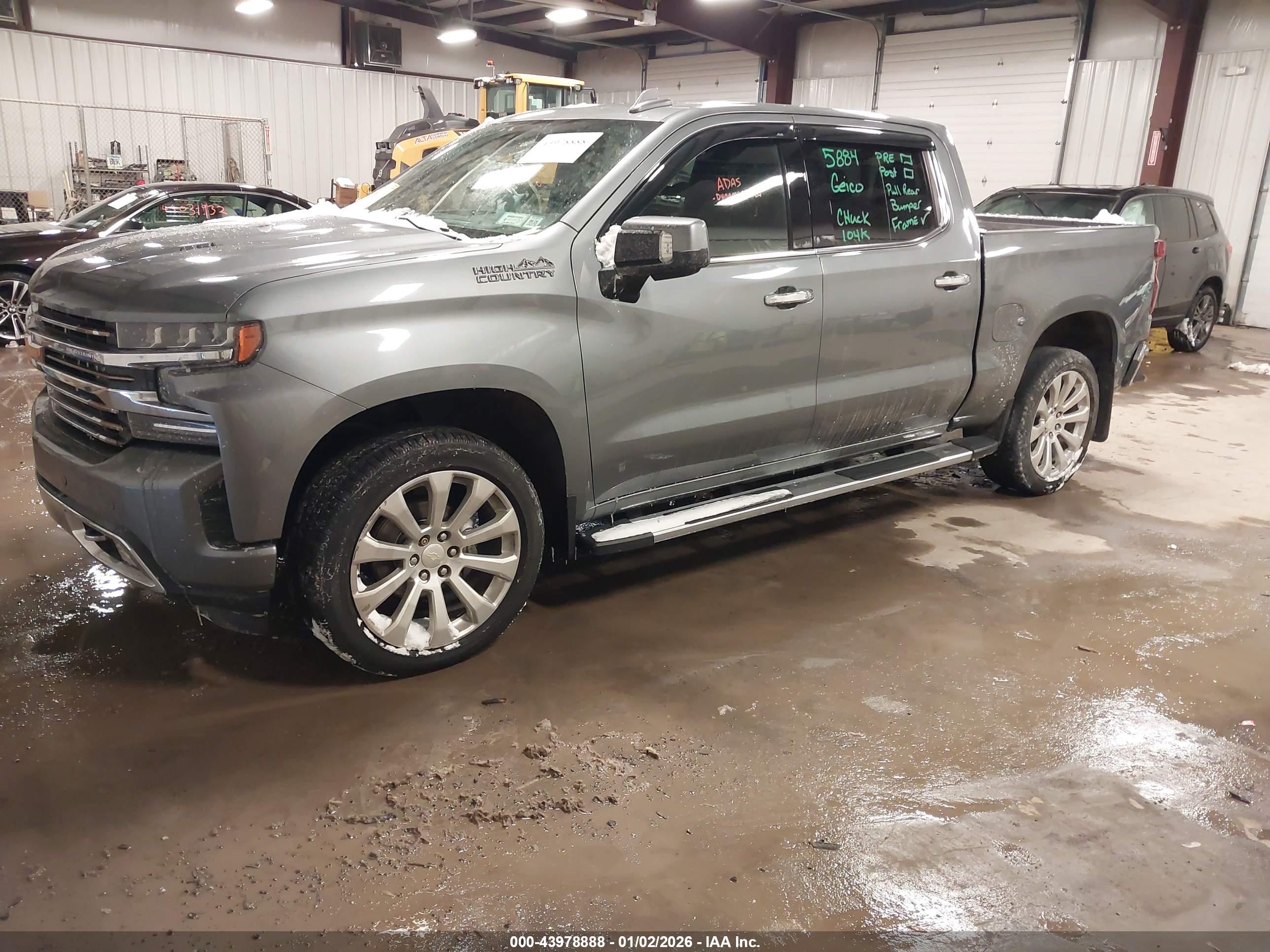 CHEVROLET SILVERADO image 2