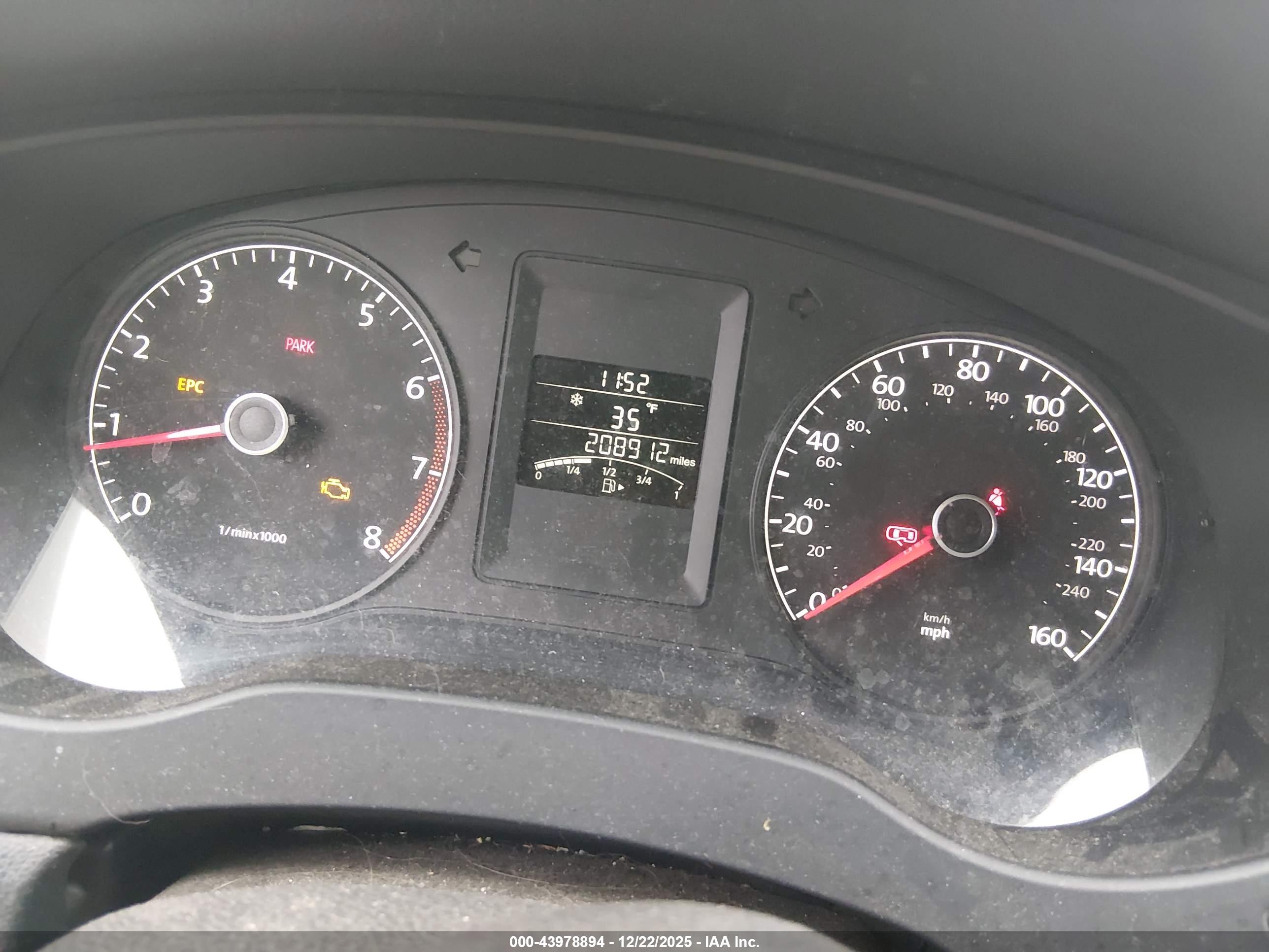 VOLKSWAGEN JETTA image 7