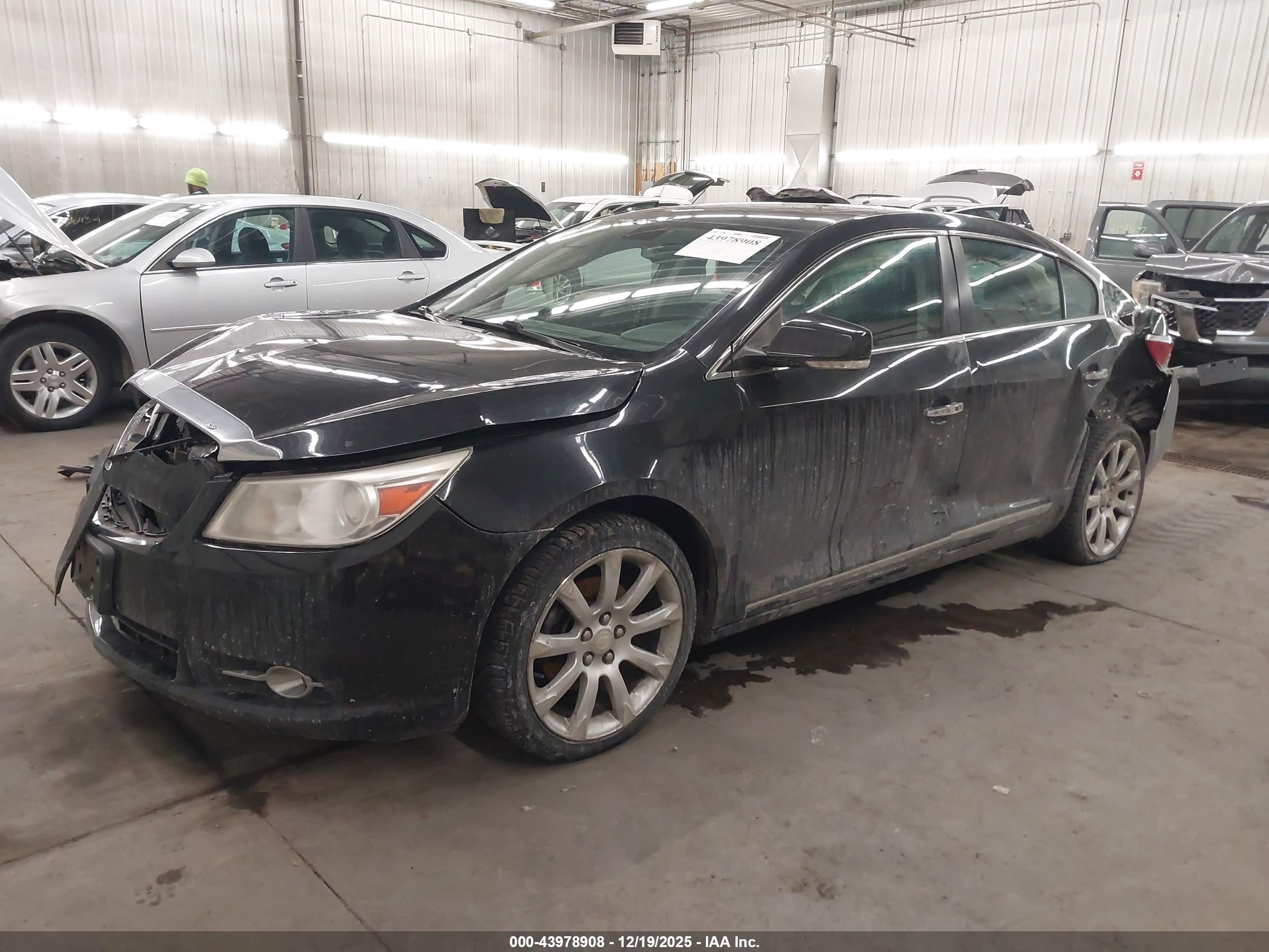 BUICK LACROSSE image 2