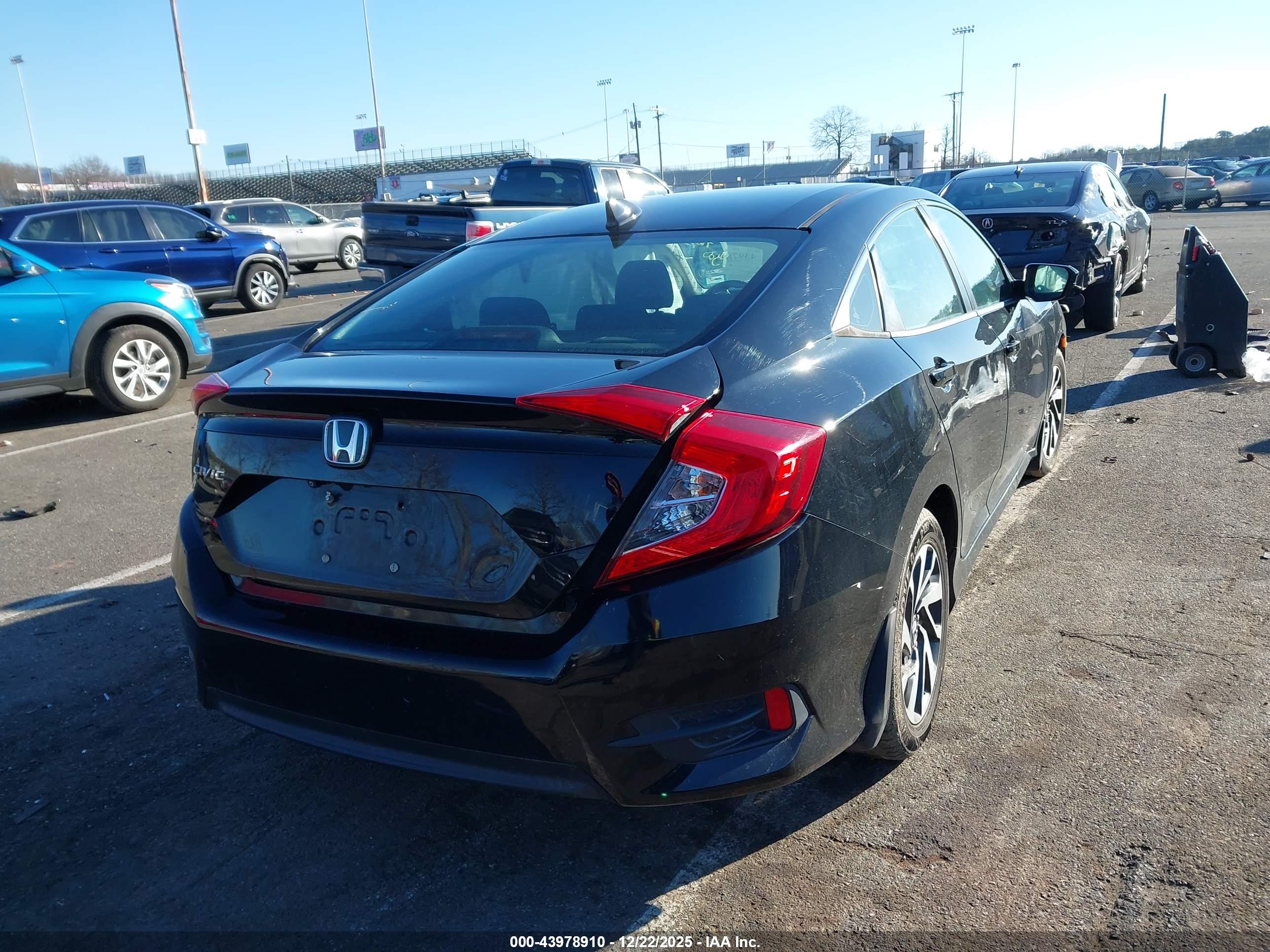 HONDA CIVIC image 4