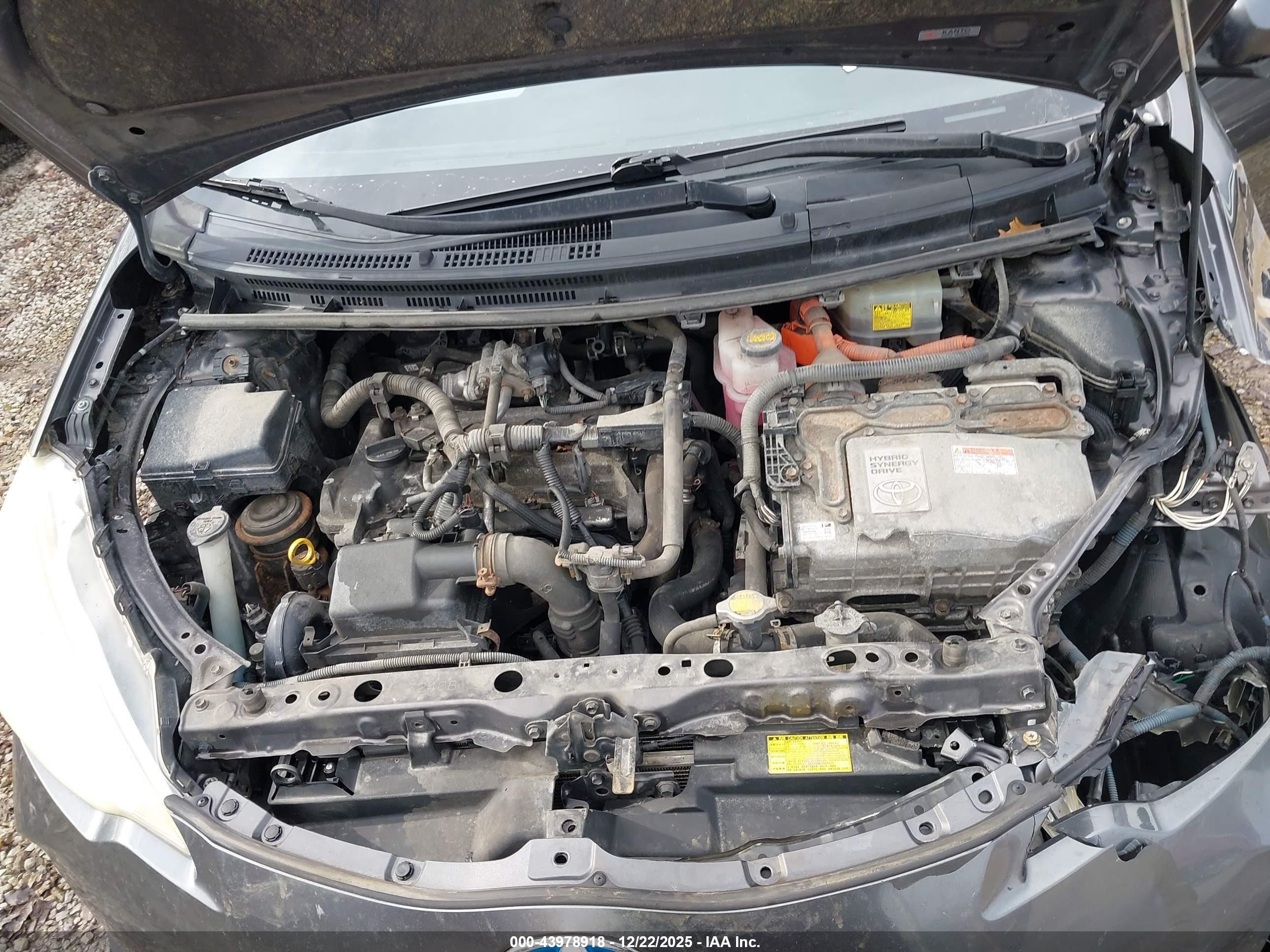 TOYOTA PRIUS image 10