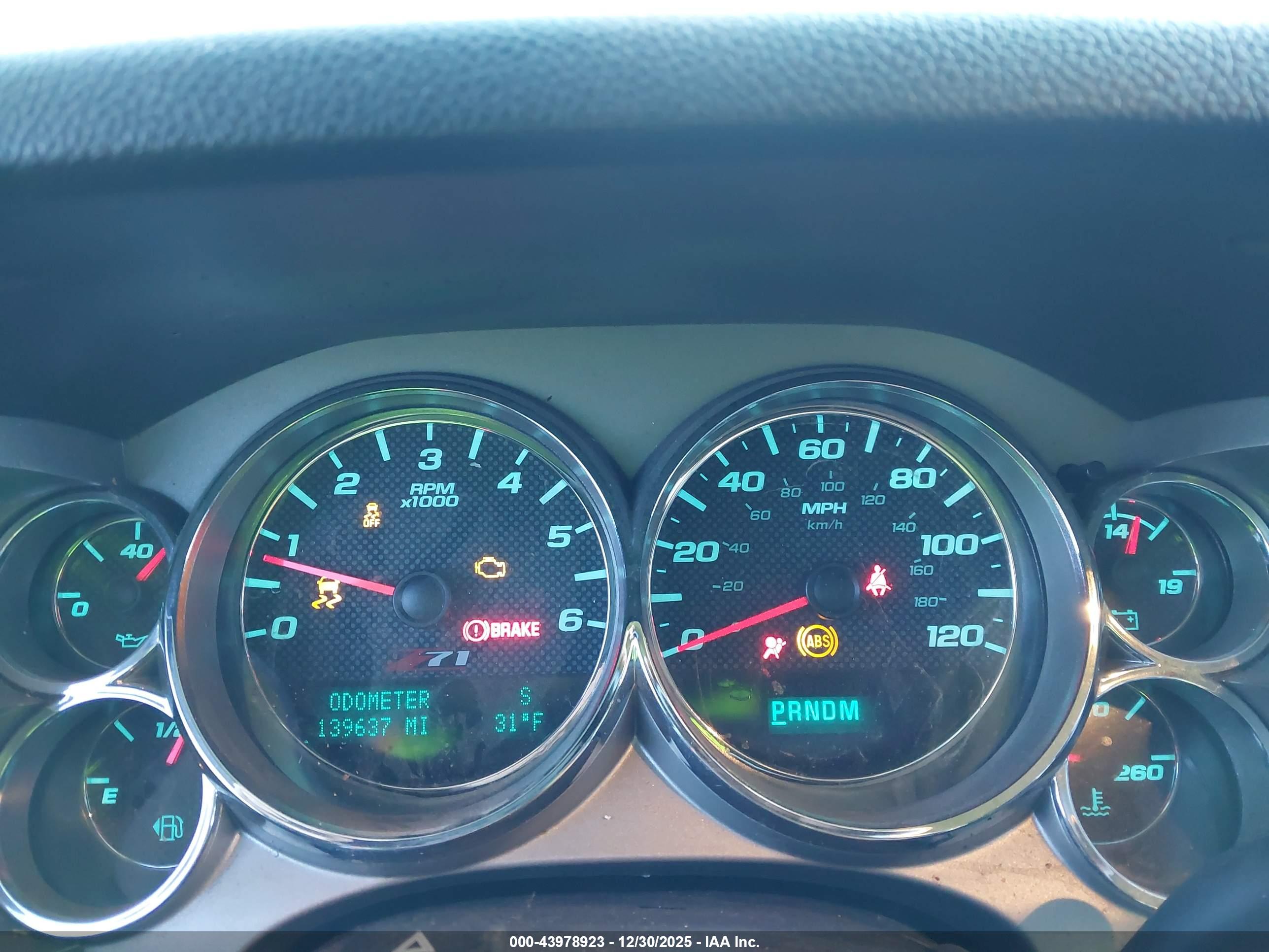 CHEVROLET SILVERADO image 7
