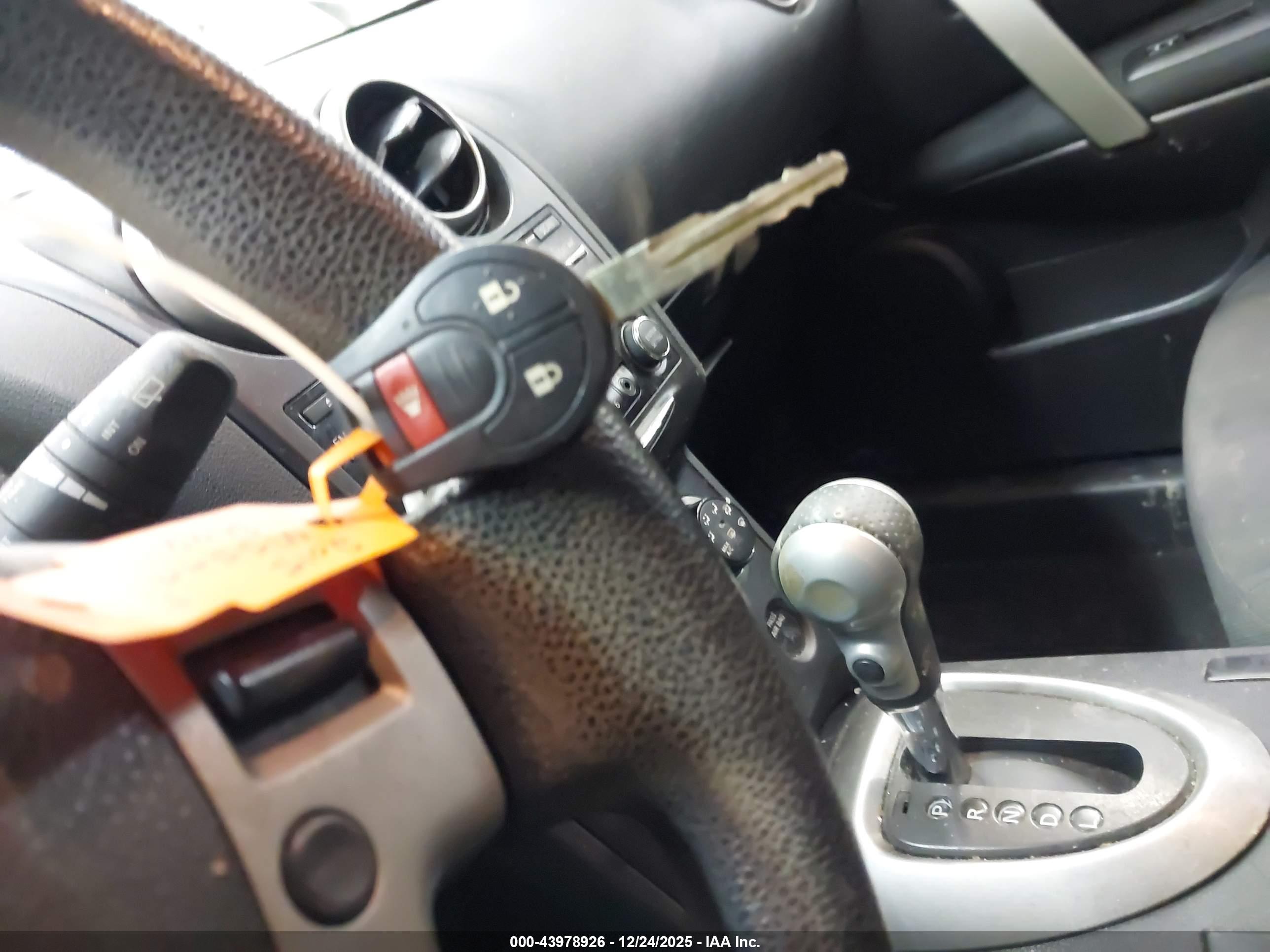 NISSAN ROGUE image 11