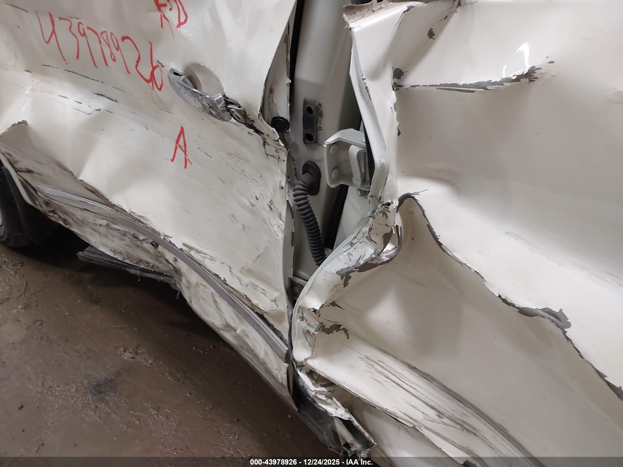 NISSAN ROGUE image 9
