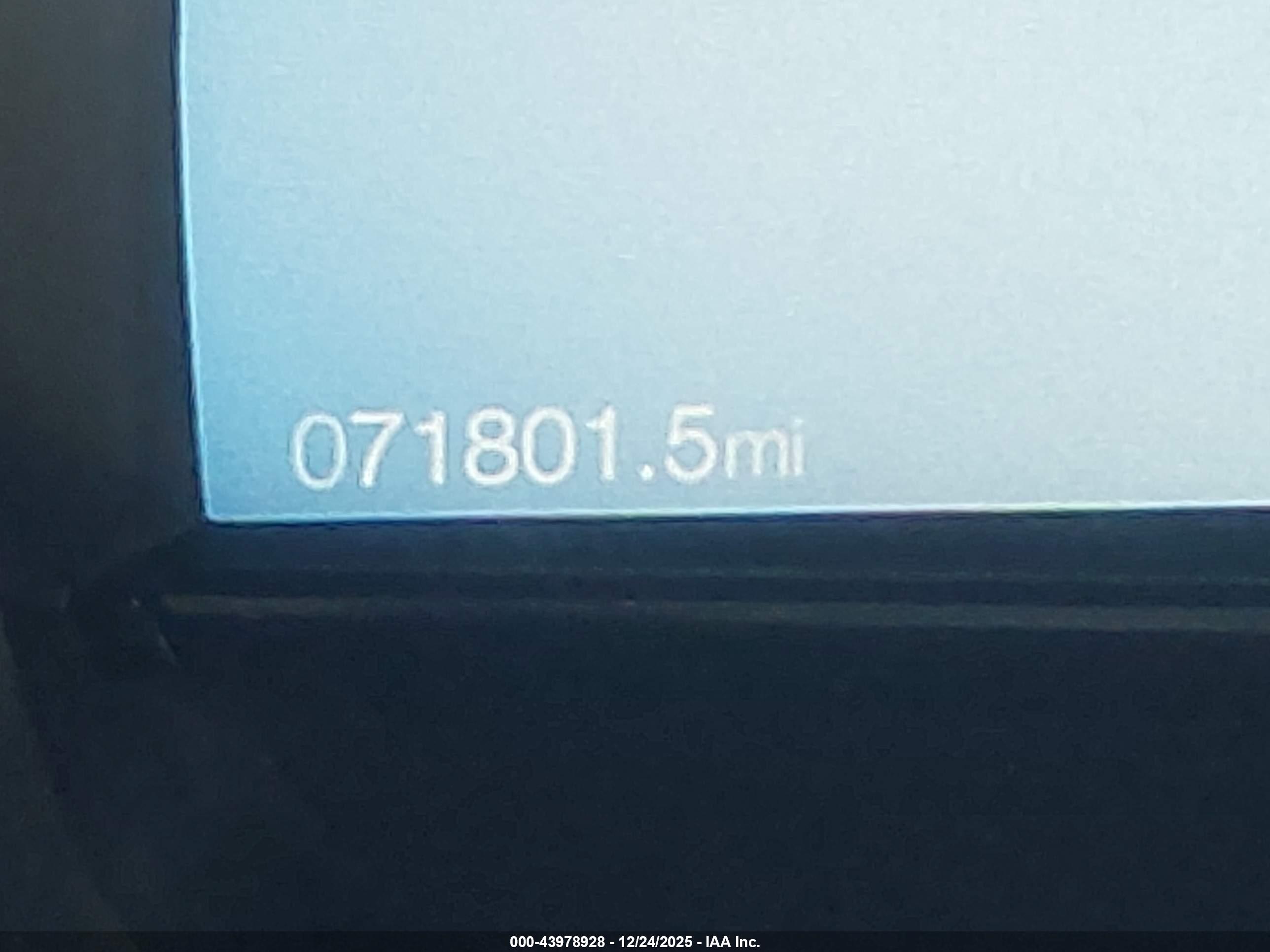 FORD EXPLORER image 7