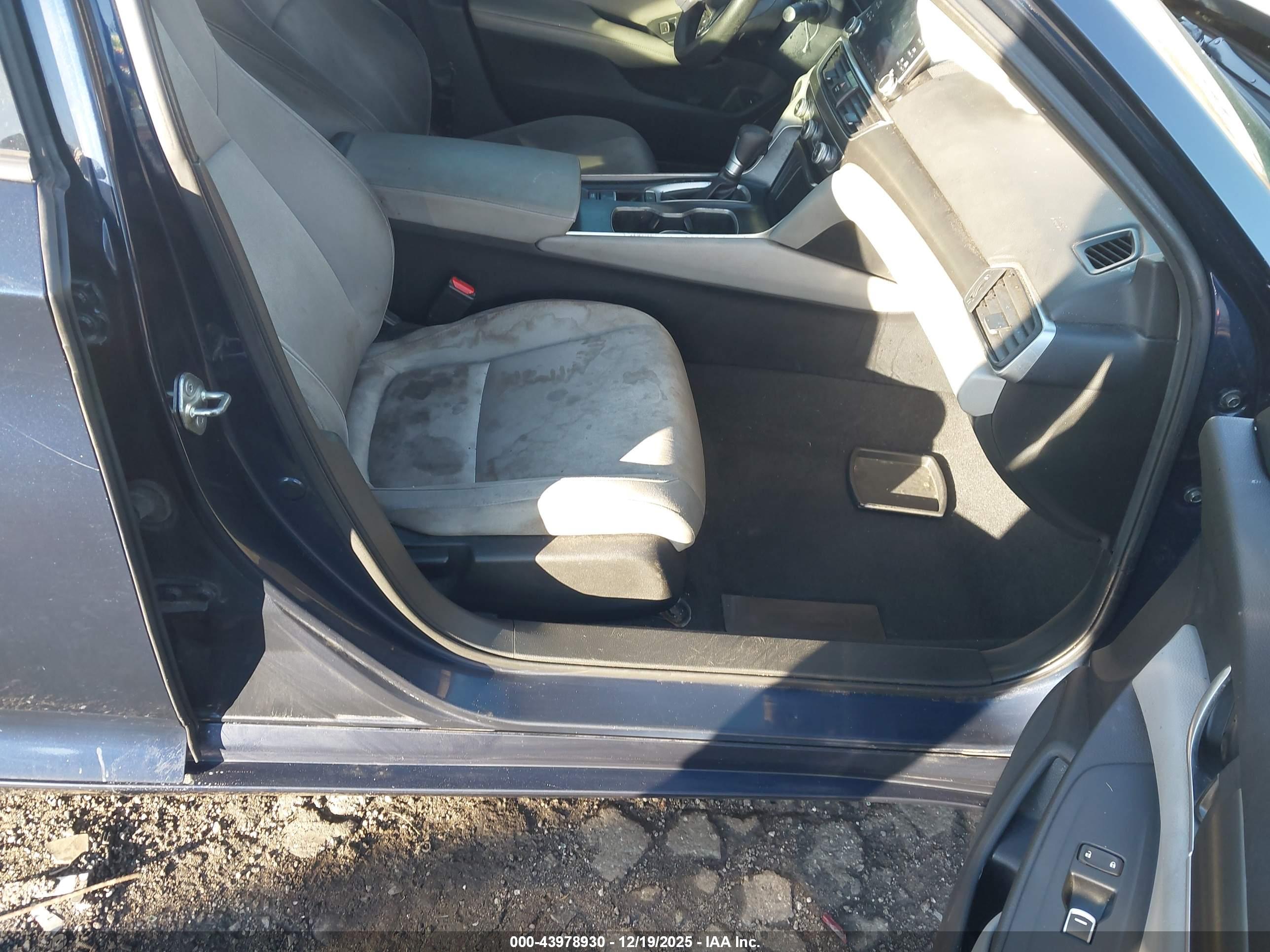 HONDA ACCORD image 5