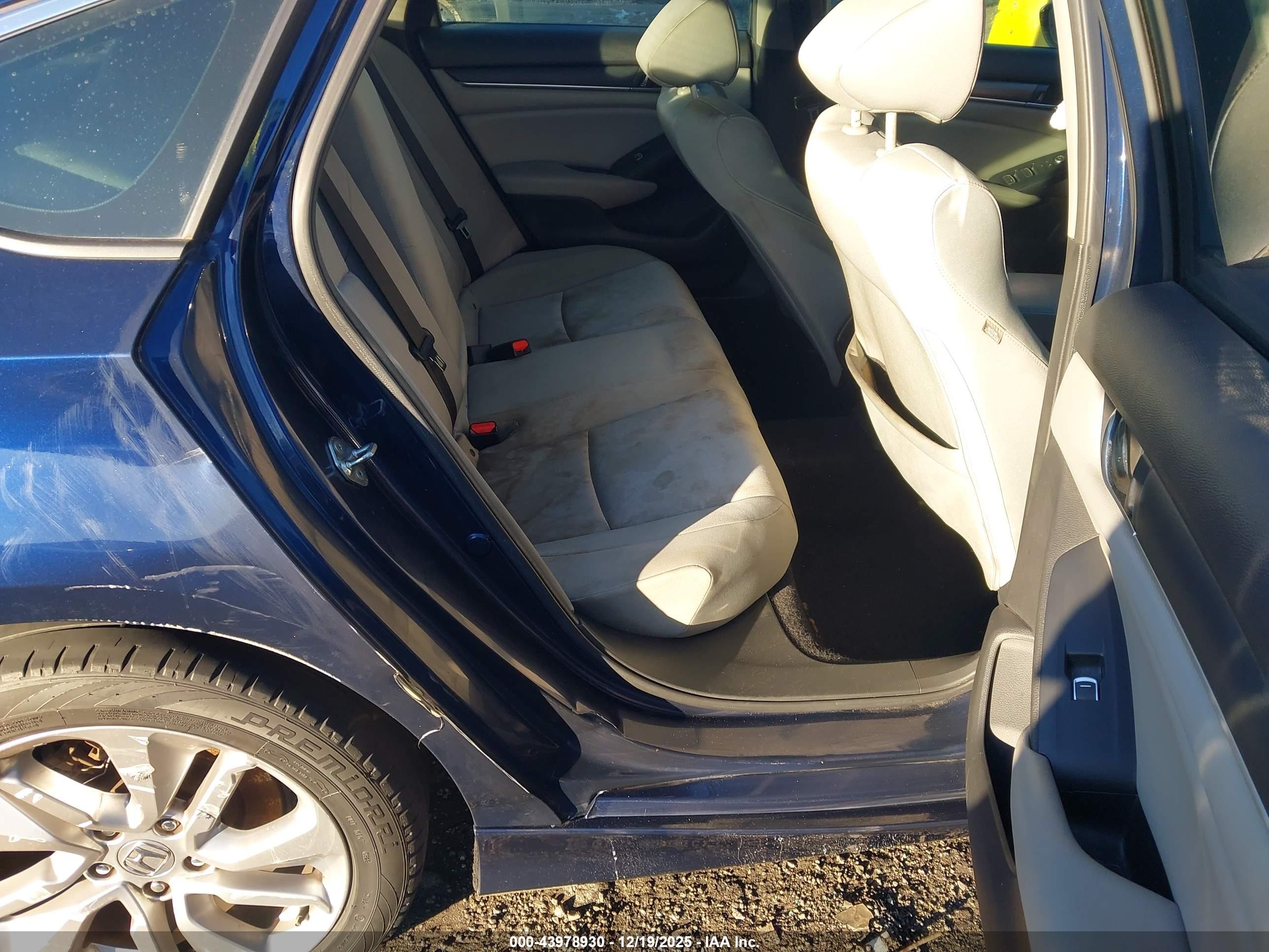 HONDA ACCORD image 8