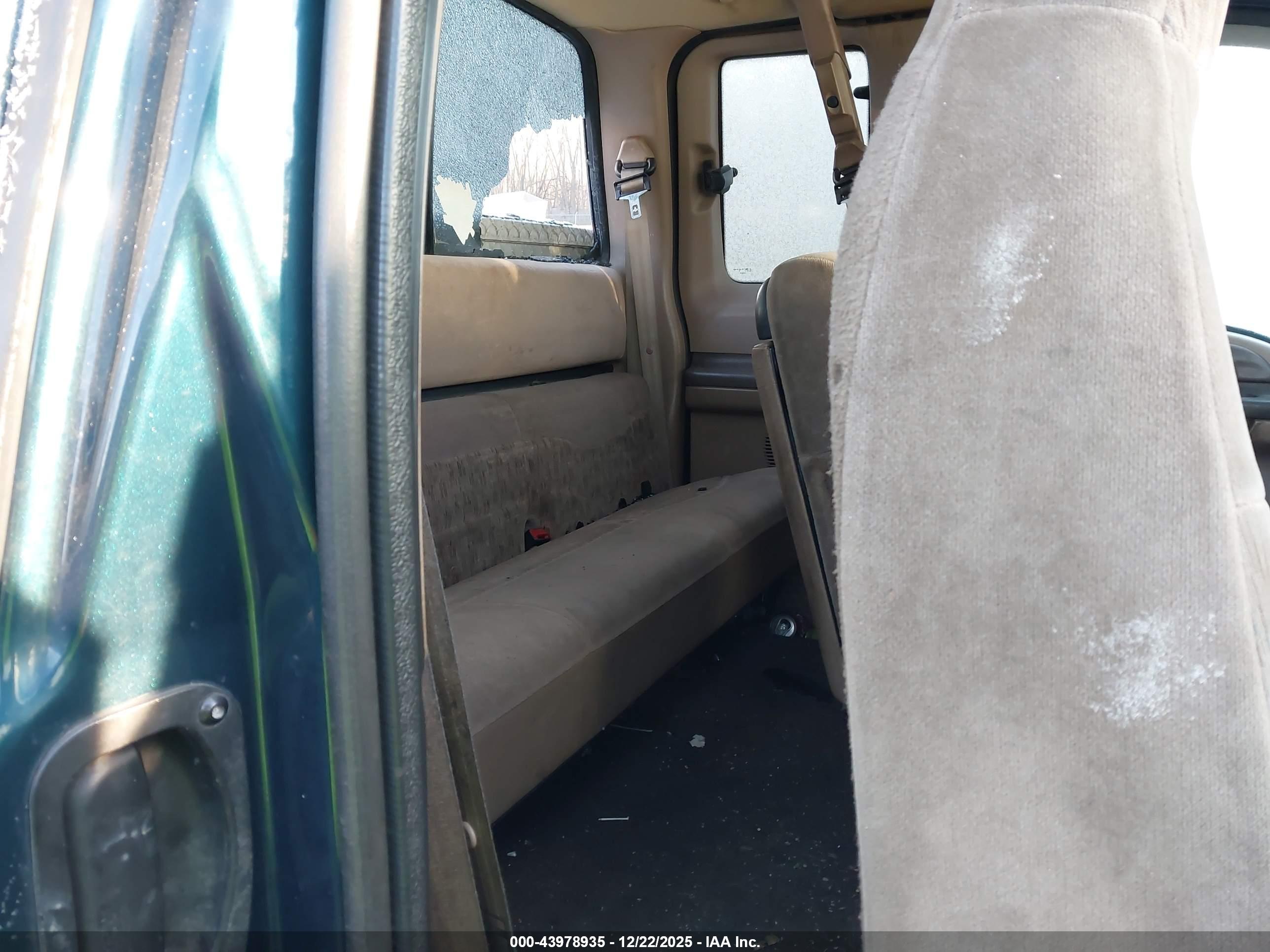 FORD F-250 image 8