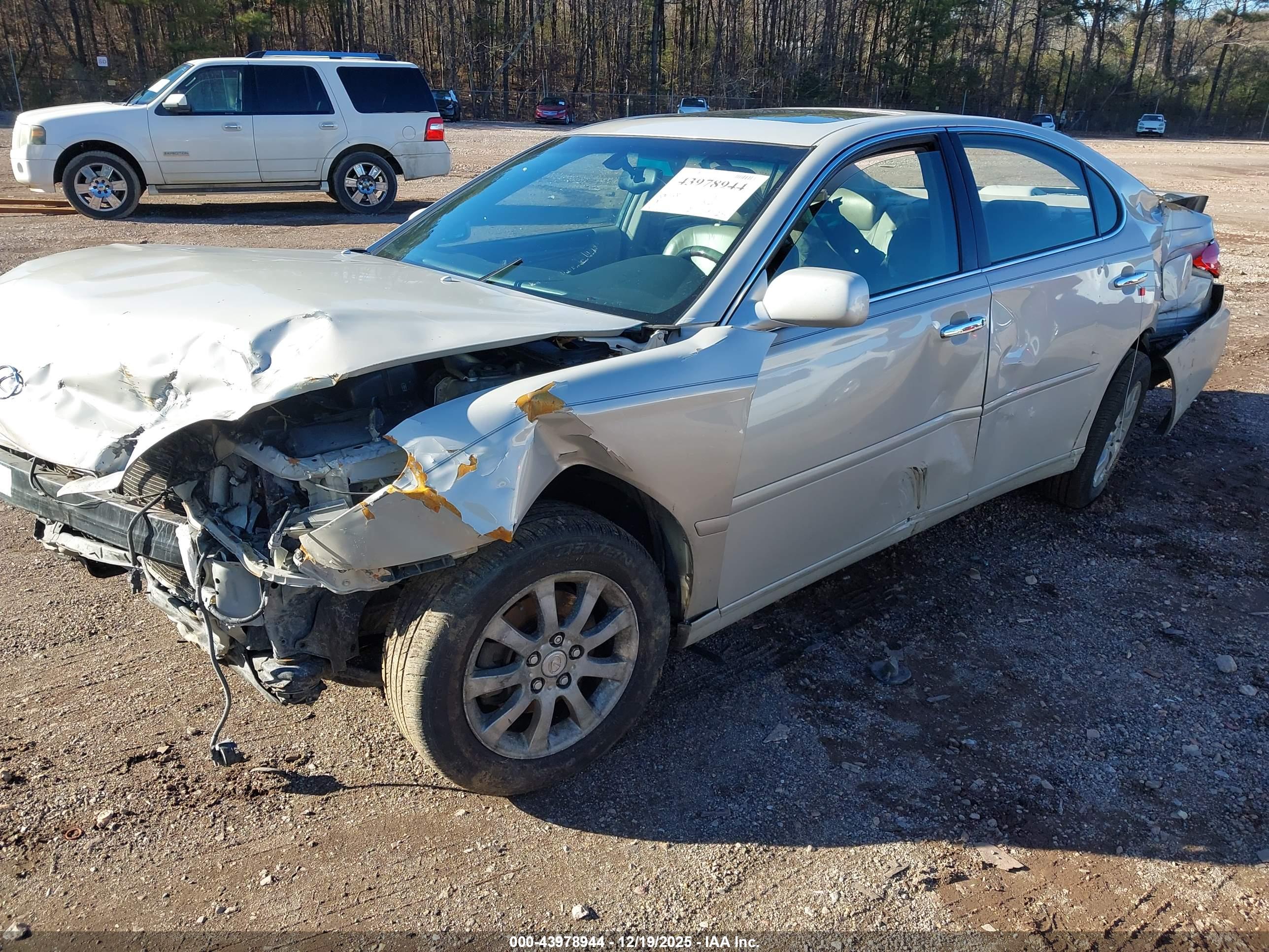 LEXUS ES image 2