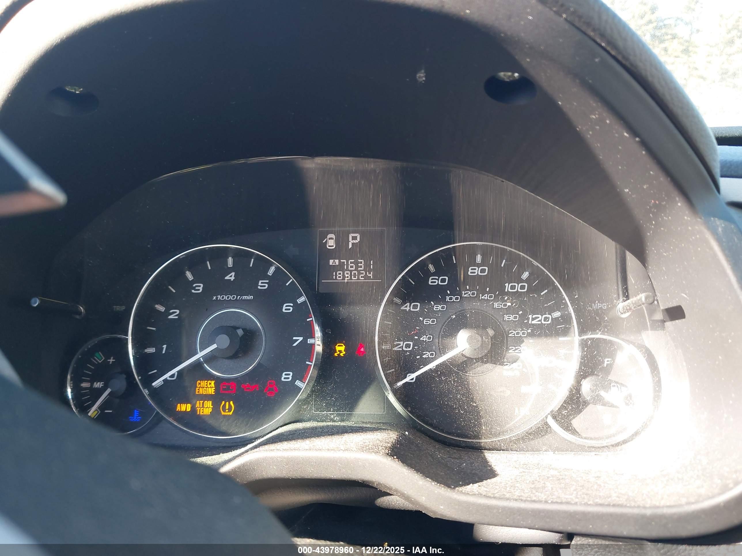 SUBARU OUTBACK image 7