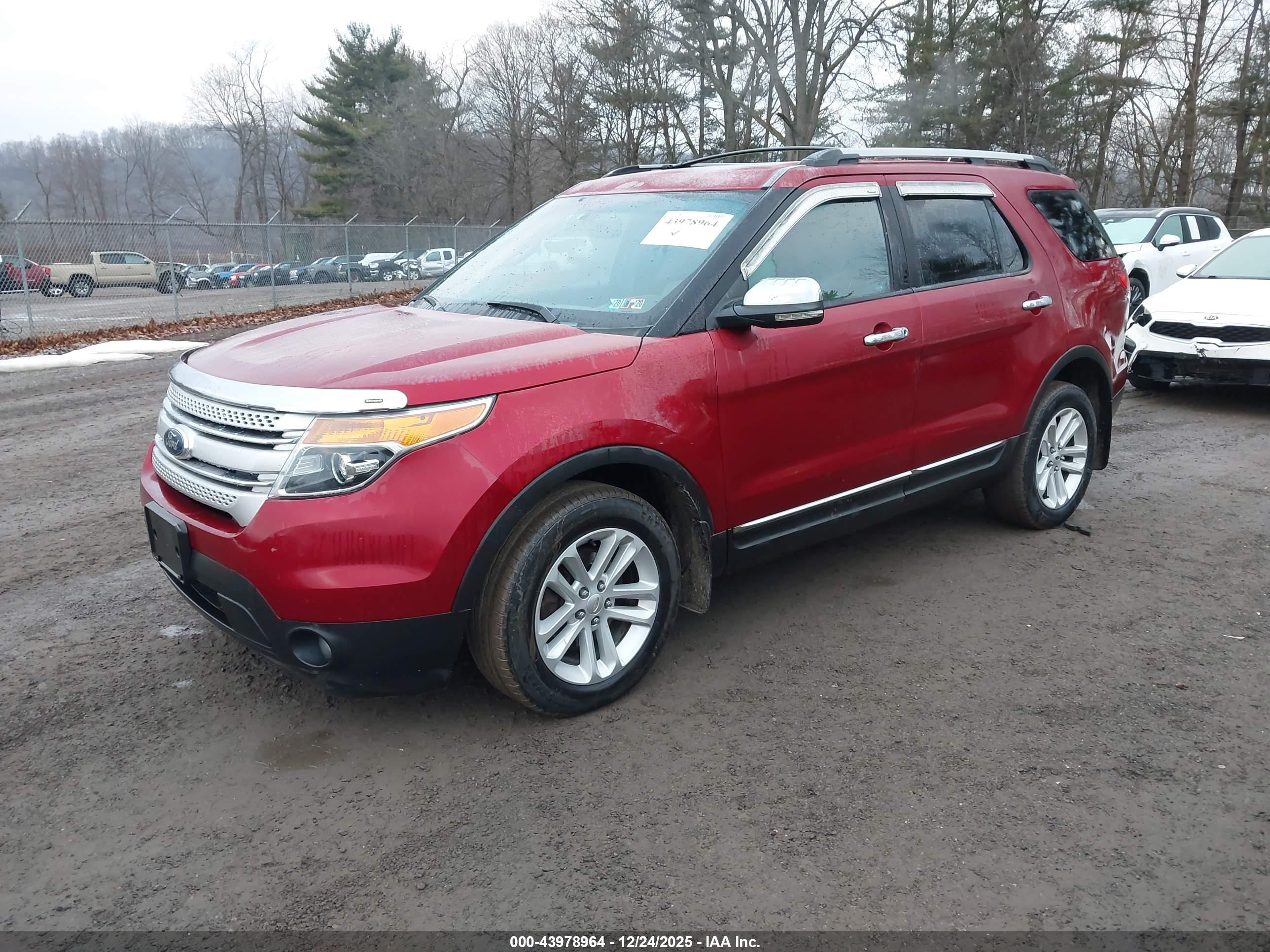 FORD EXPLORER image 2