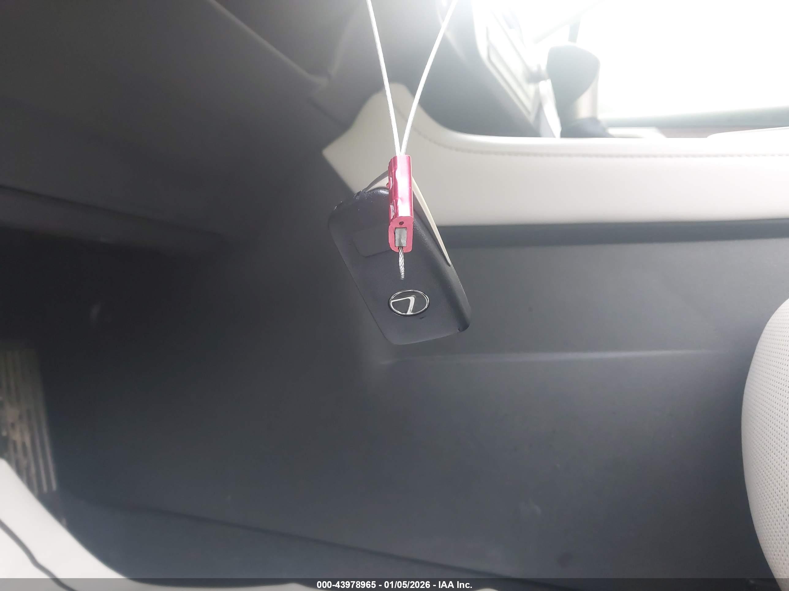 LEXUS RX image 11
