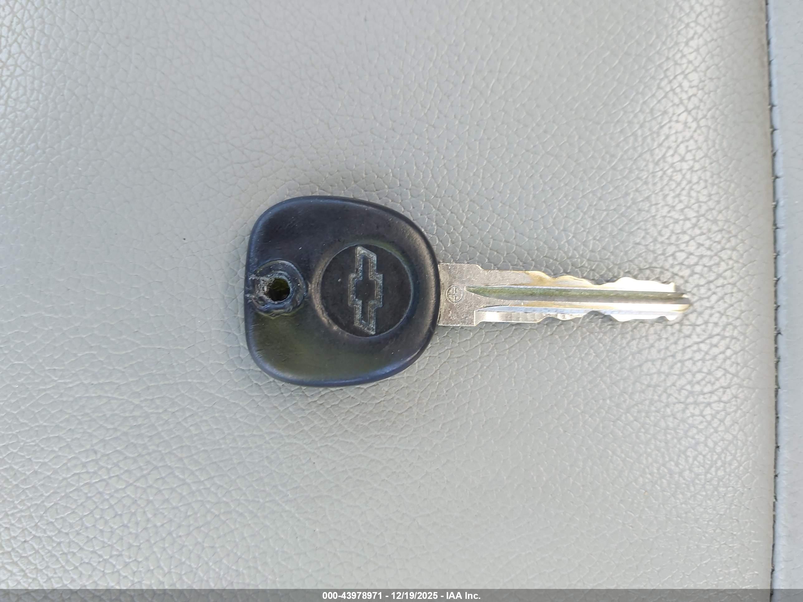 CHEVROLET COBALT image 11