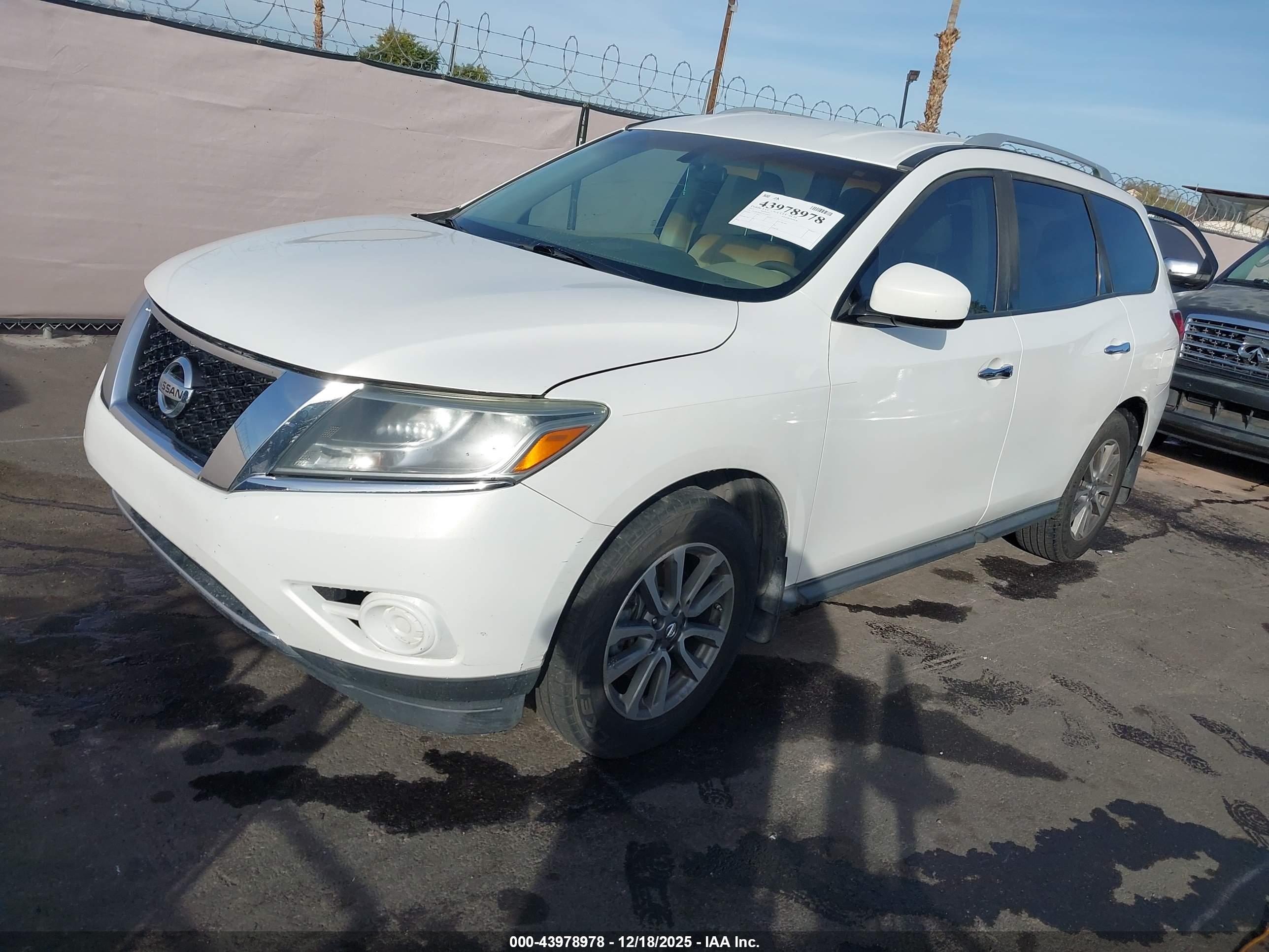 NISSAN PATHFINDER image 2