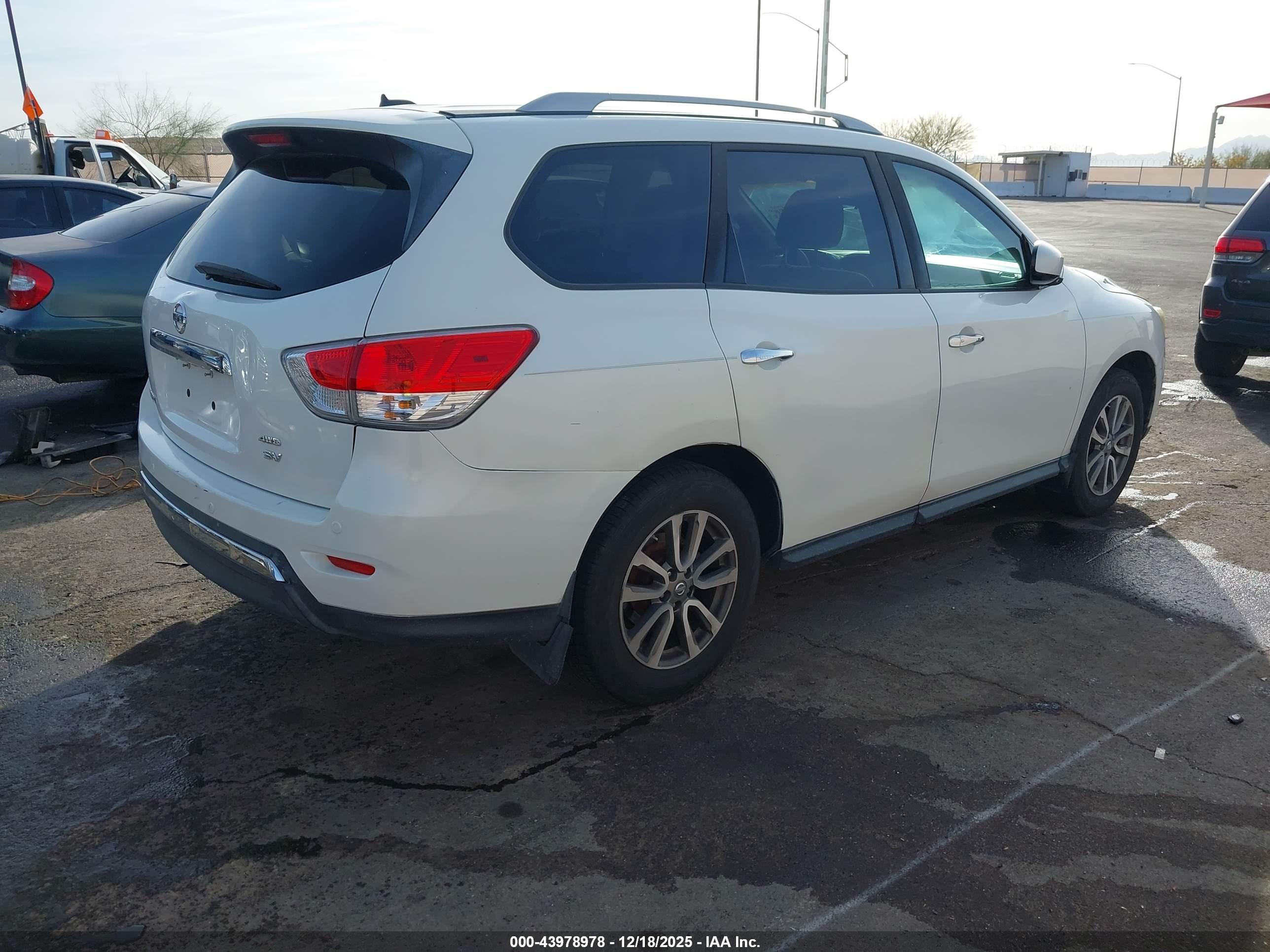 NISSAN PATHFINDER image 4