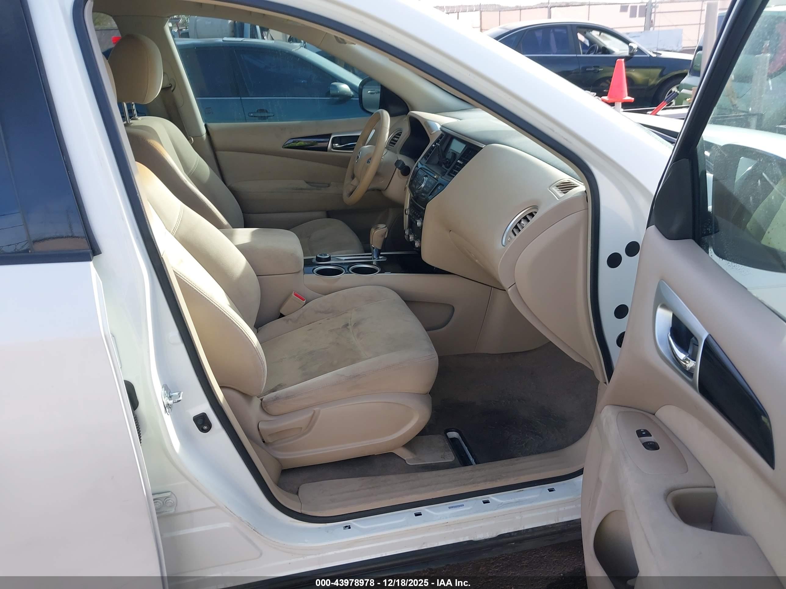 NISSAN PATHFINDER image 5