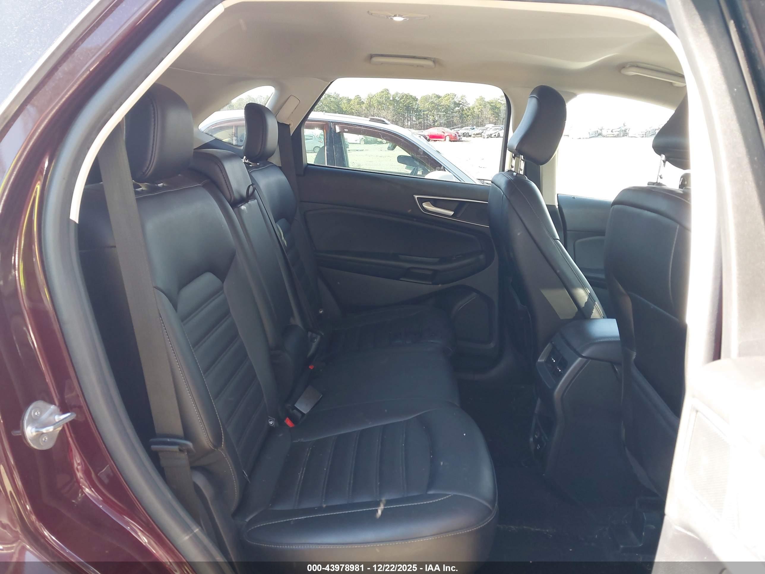 FORD EDGE image 8