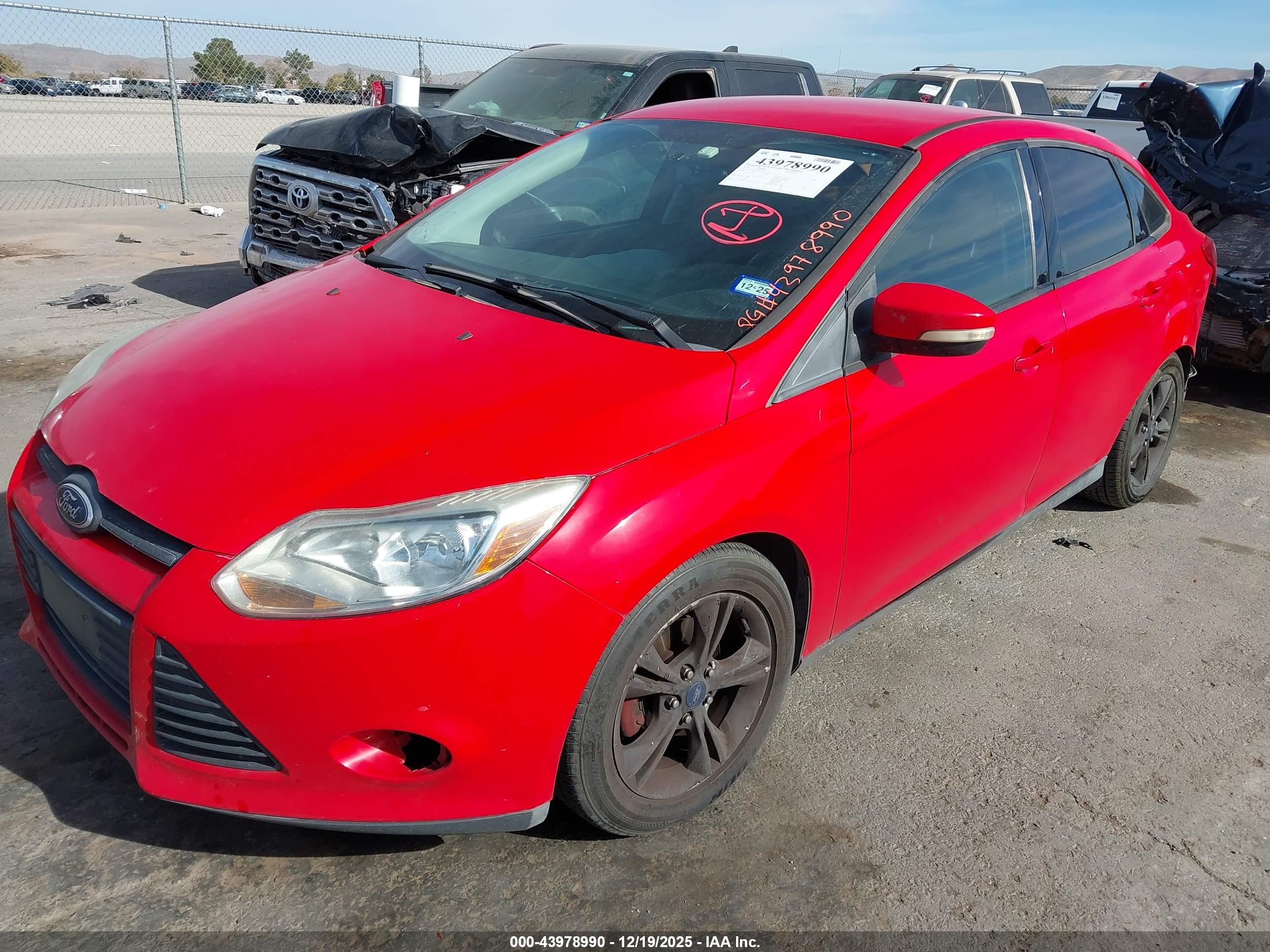 FORD FOCUS image 2