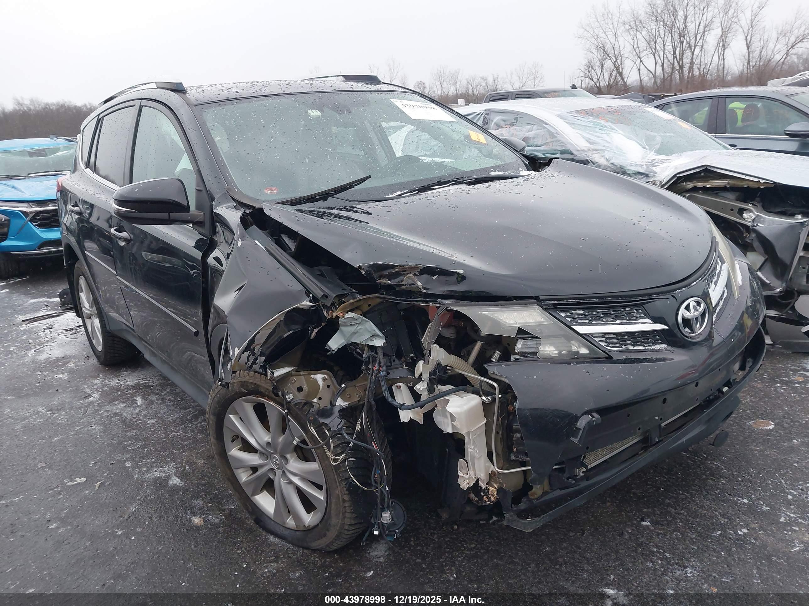 TOYOTA RAV4 image 6