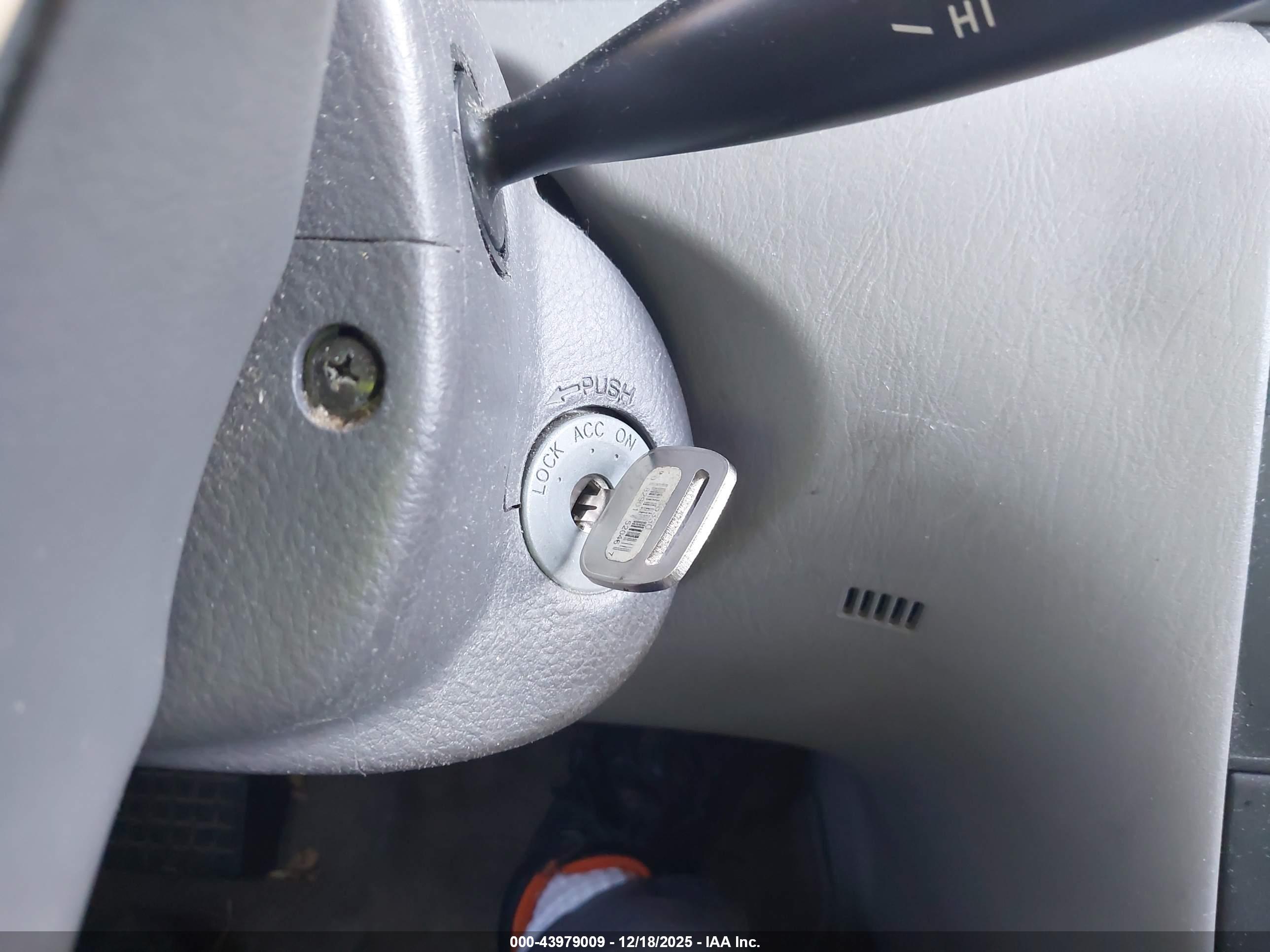 TOYOTA COROLLA image 11