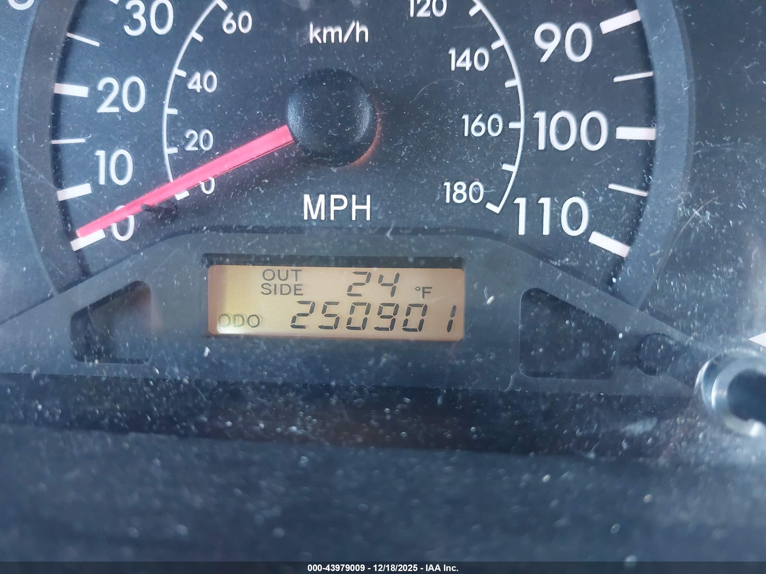 TOYOTA COROLLA image 7