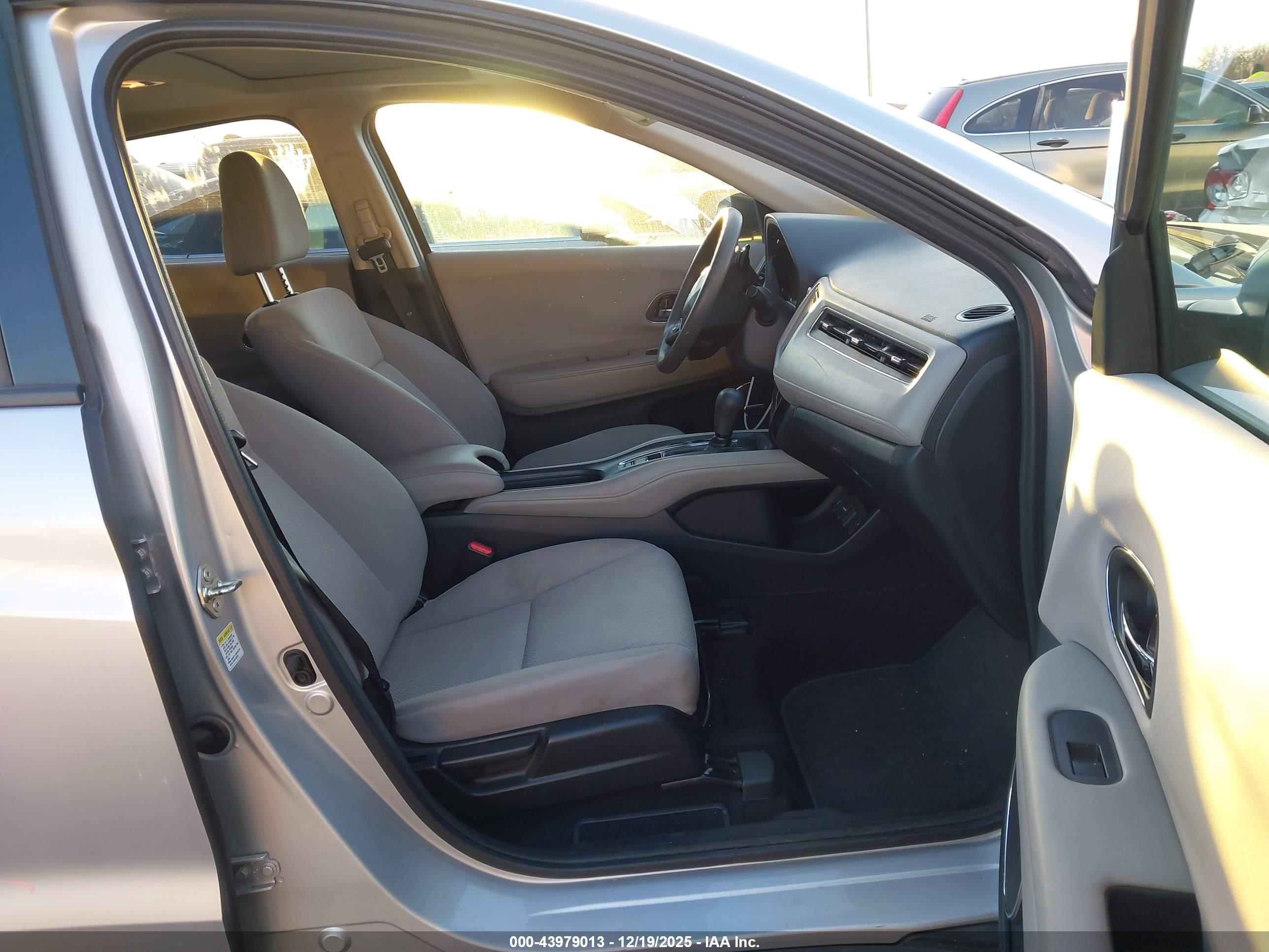 HONDA HR-V image 5