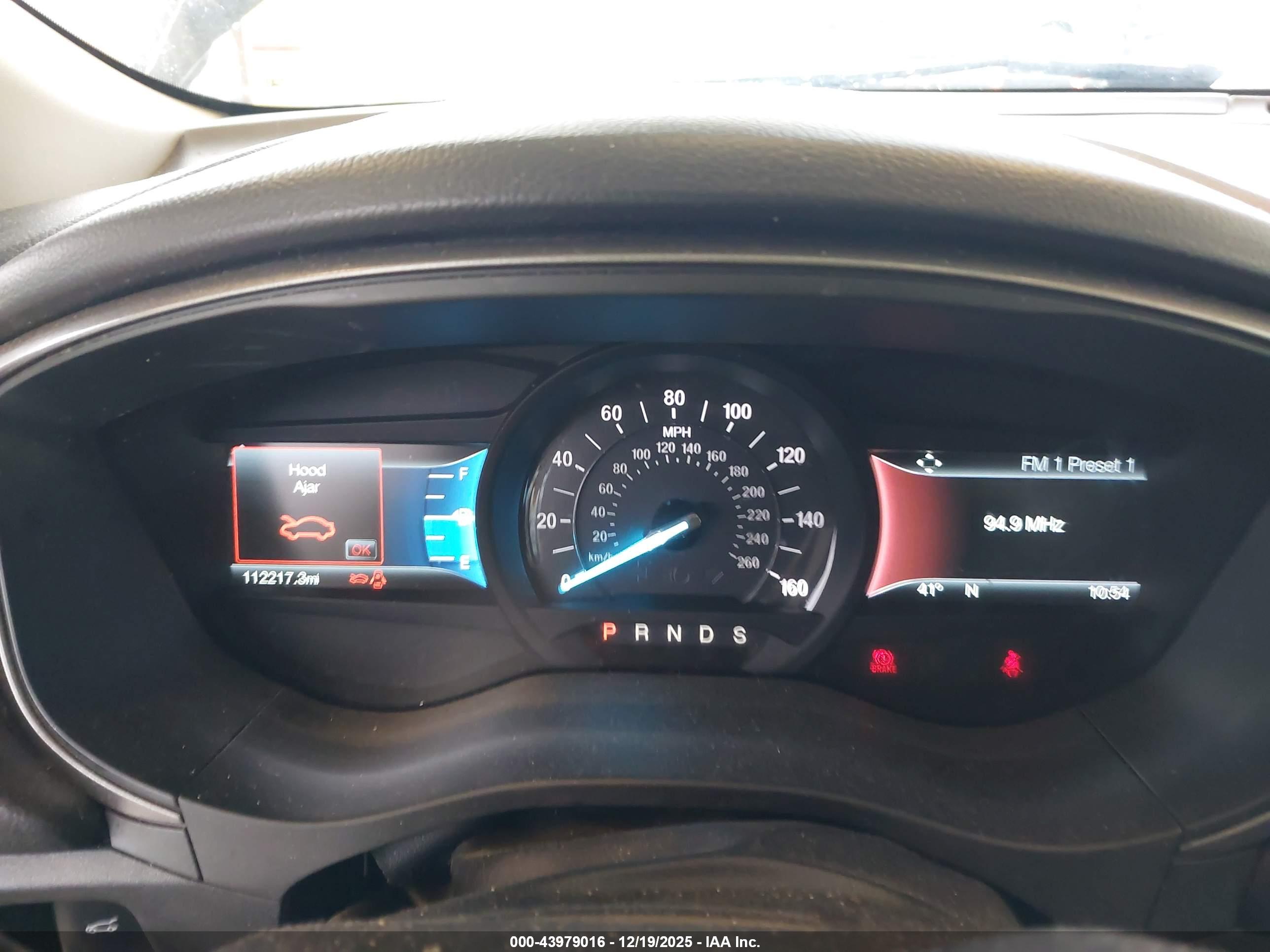 FORD FUSION image 7