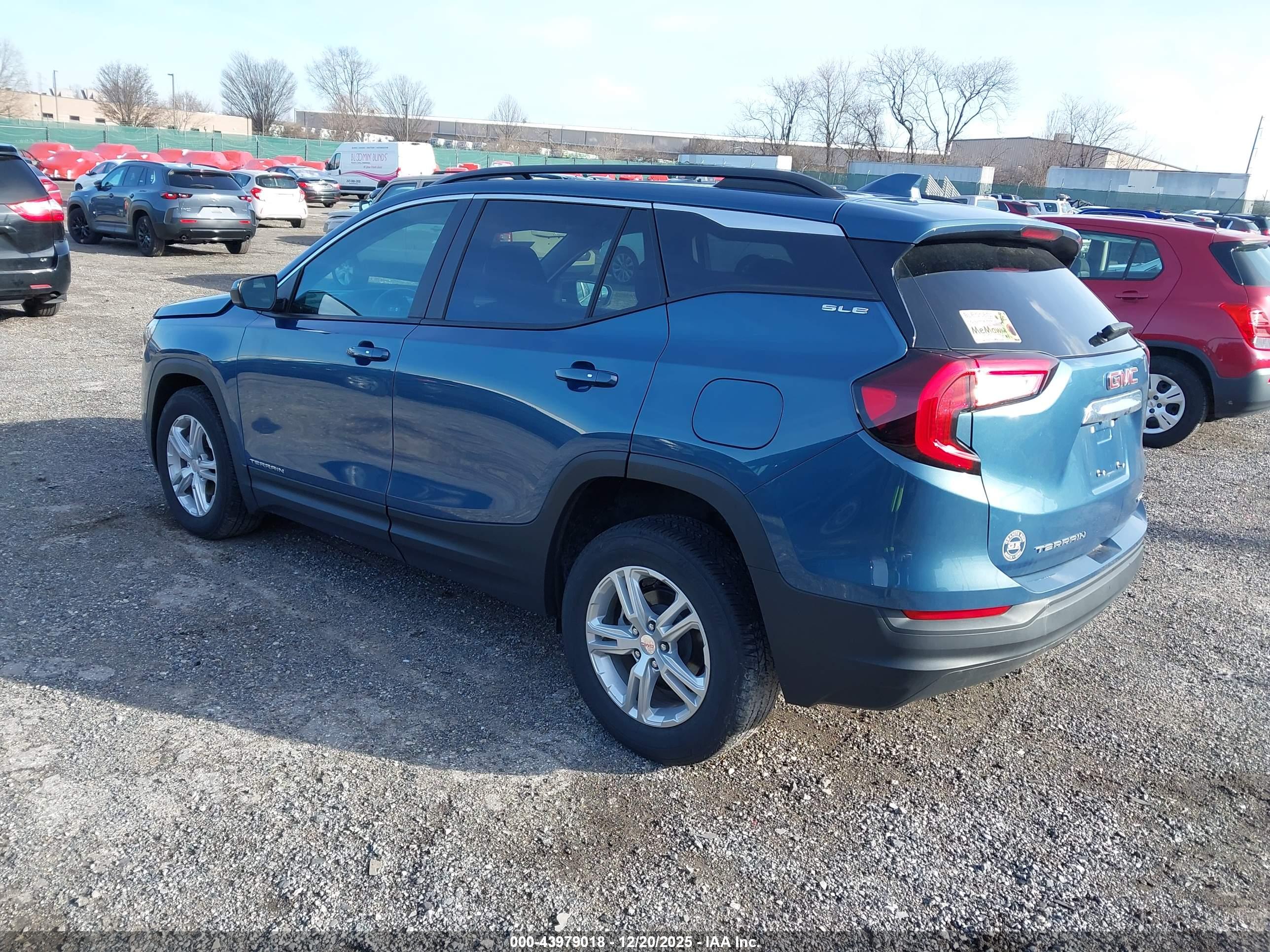 GMC TERRAIN image 3